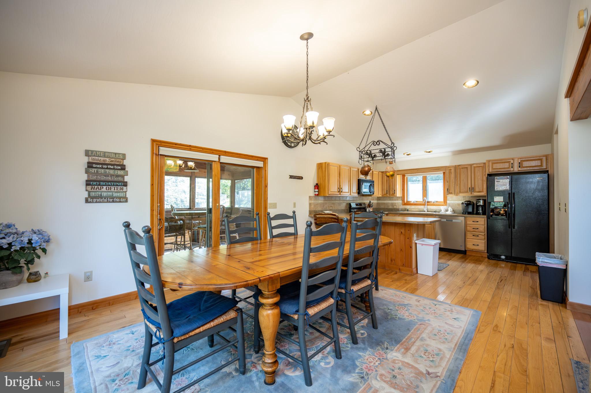 HOLIDAY HILL - Residential