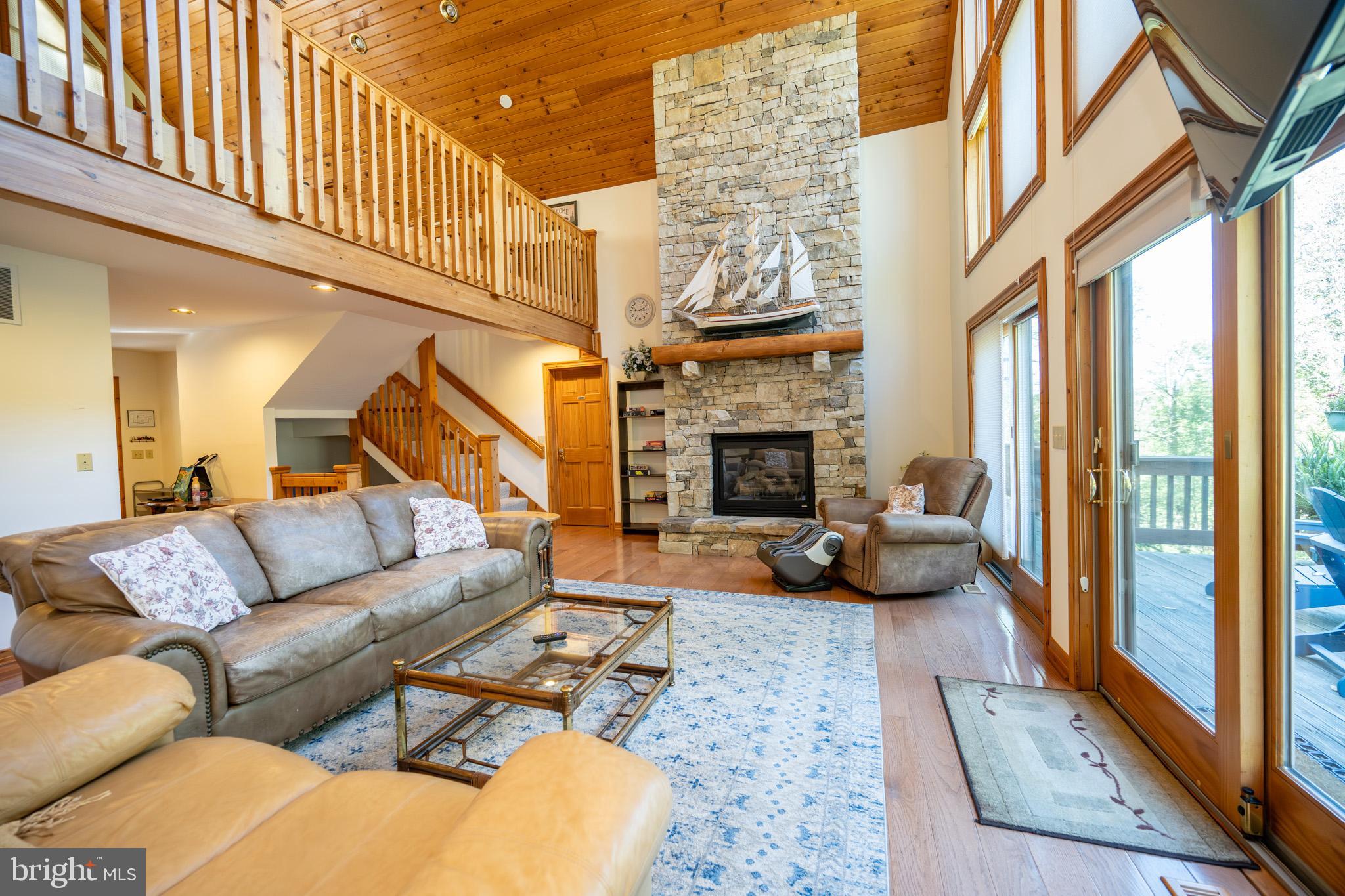 HOLIDAY HILL - Residential