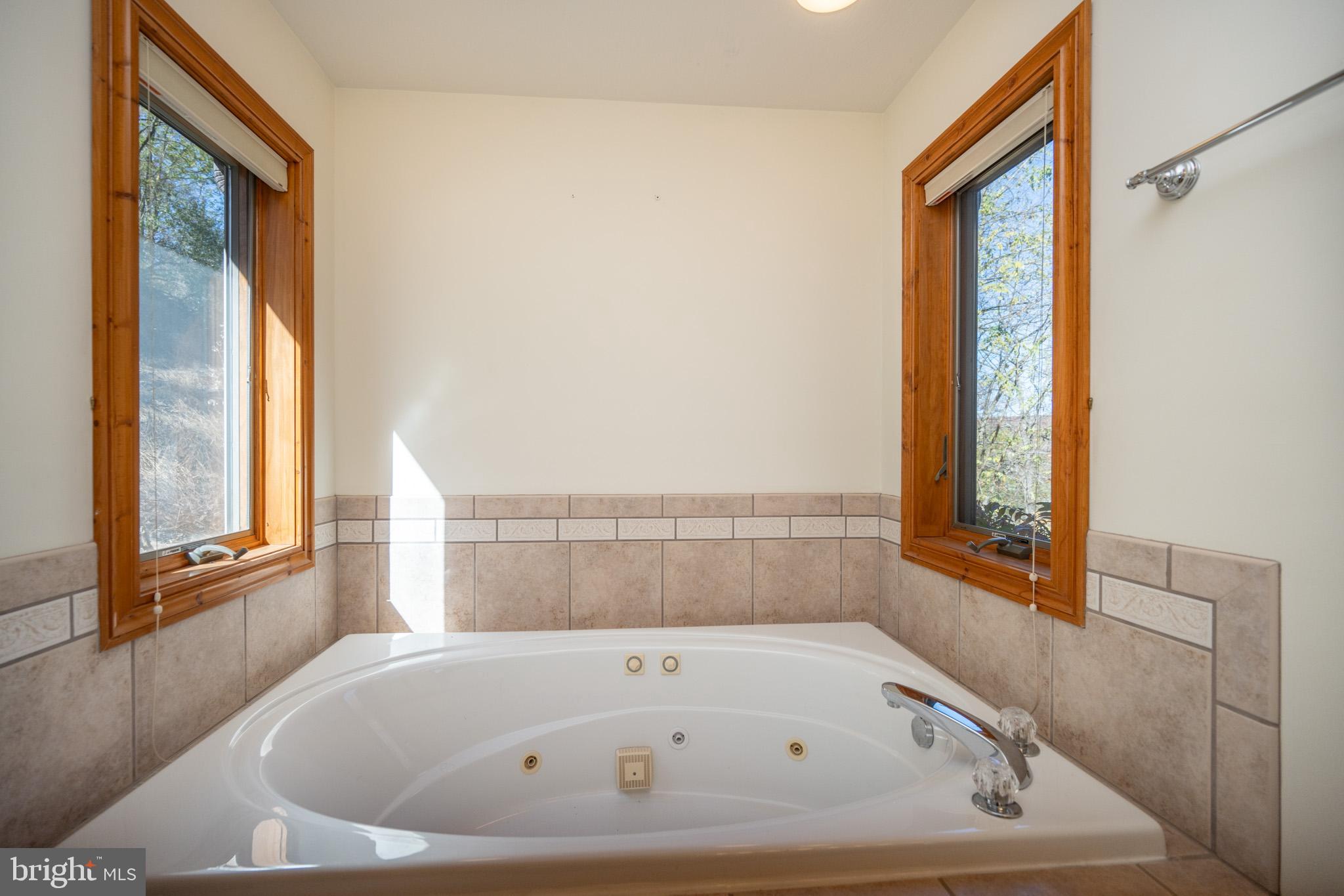 HOLIDAY HILL - Residential