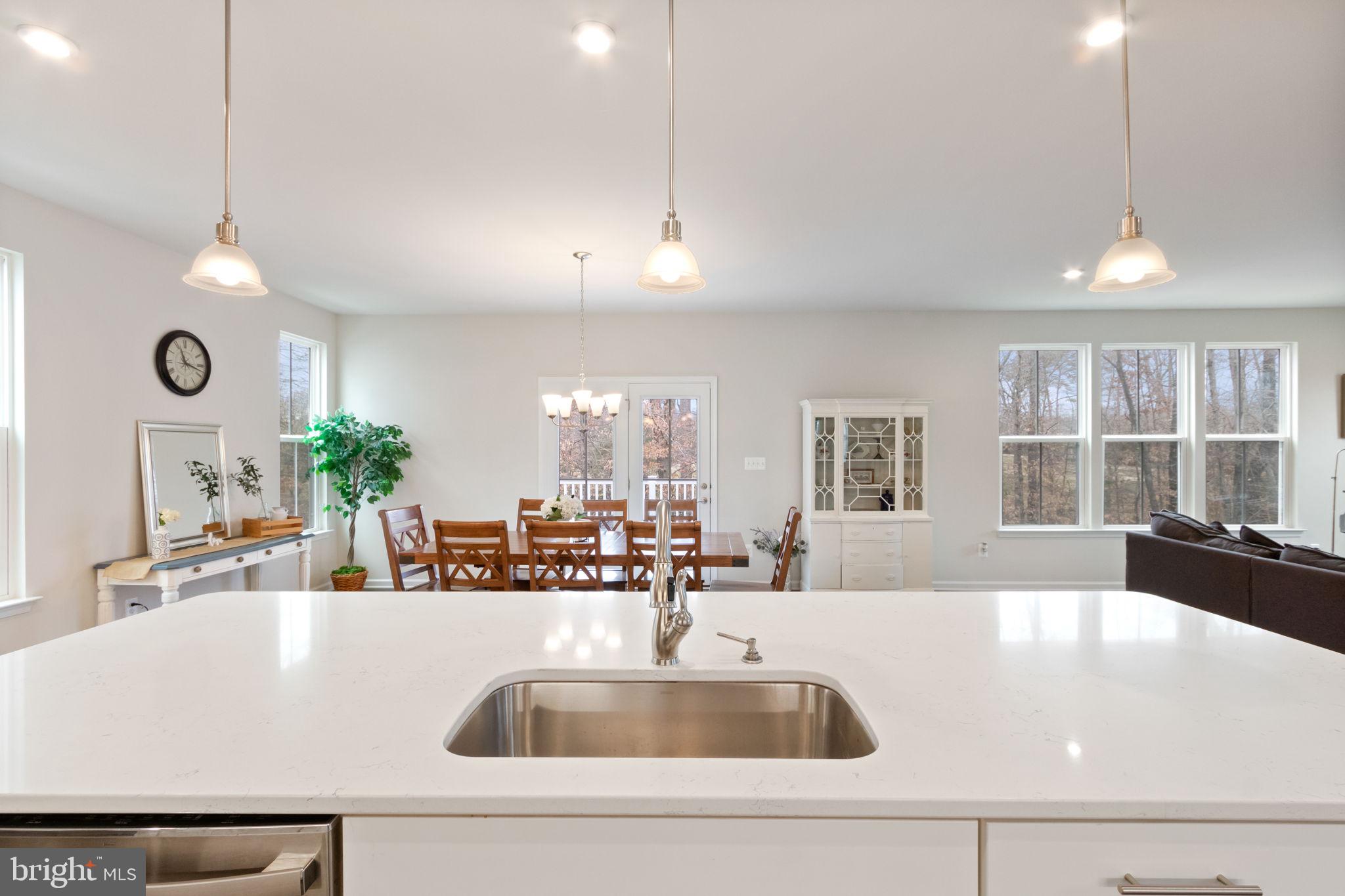 MAY'S QUARTER - Residential