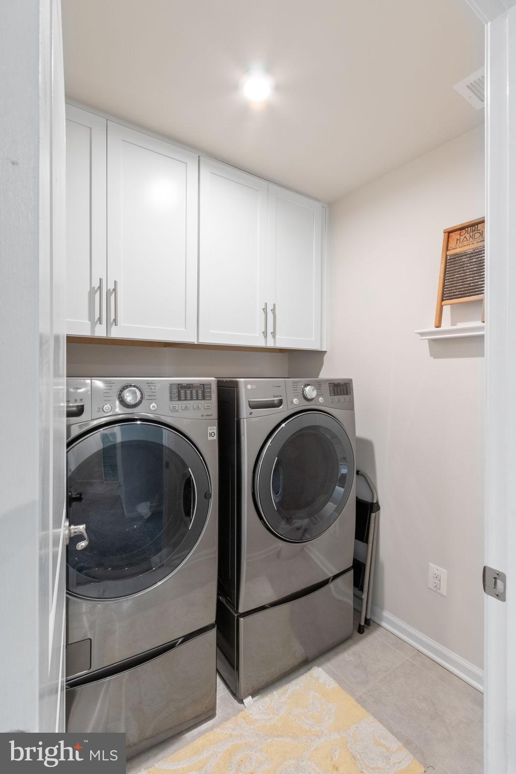 MAY'S QUARTER - Residential