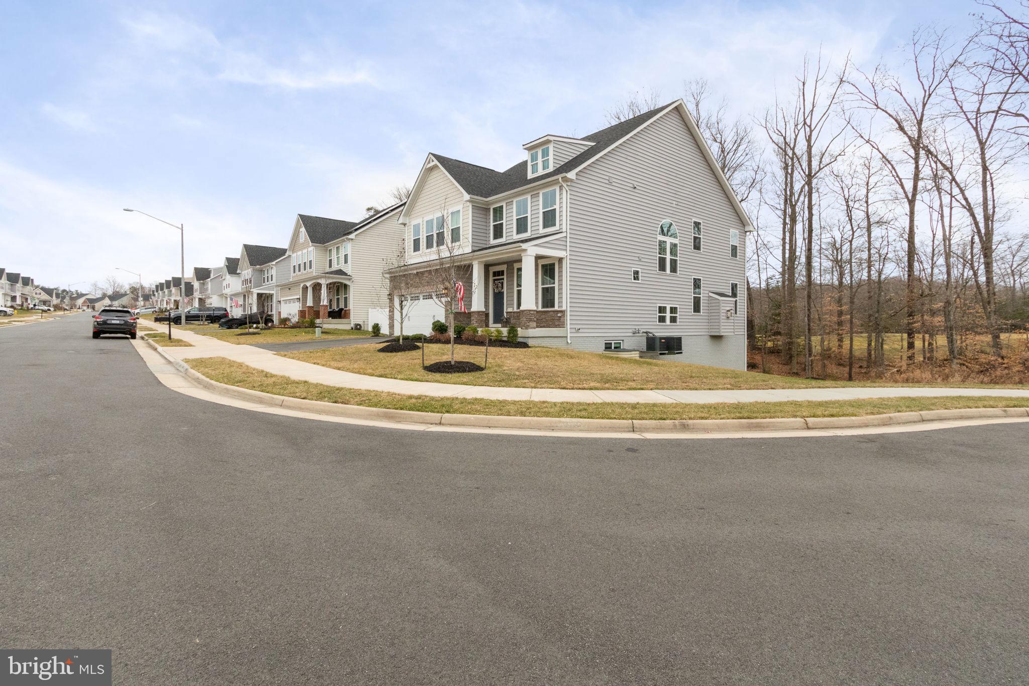 MAY'S QUARTER - Residential