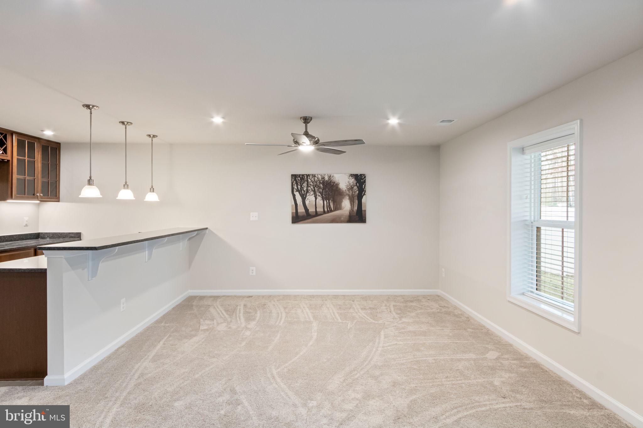 MAY'S QUARTER - Residential