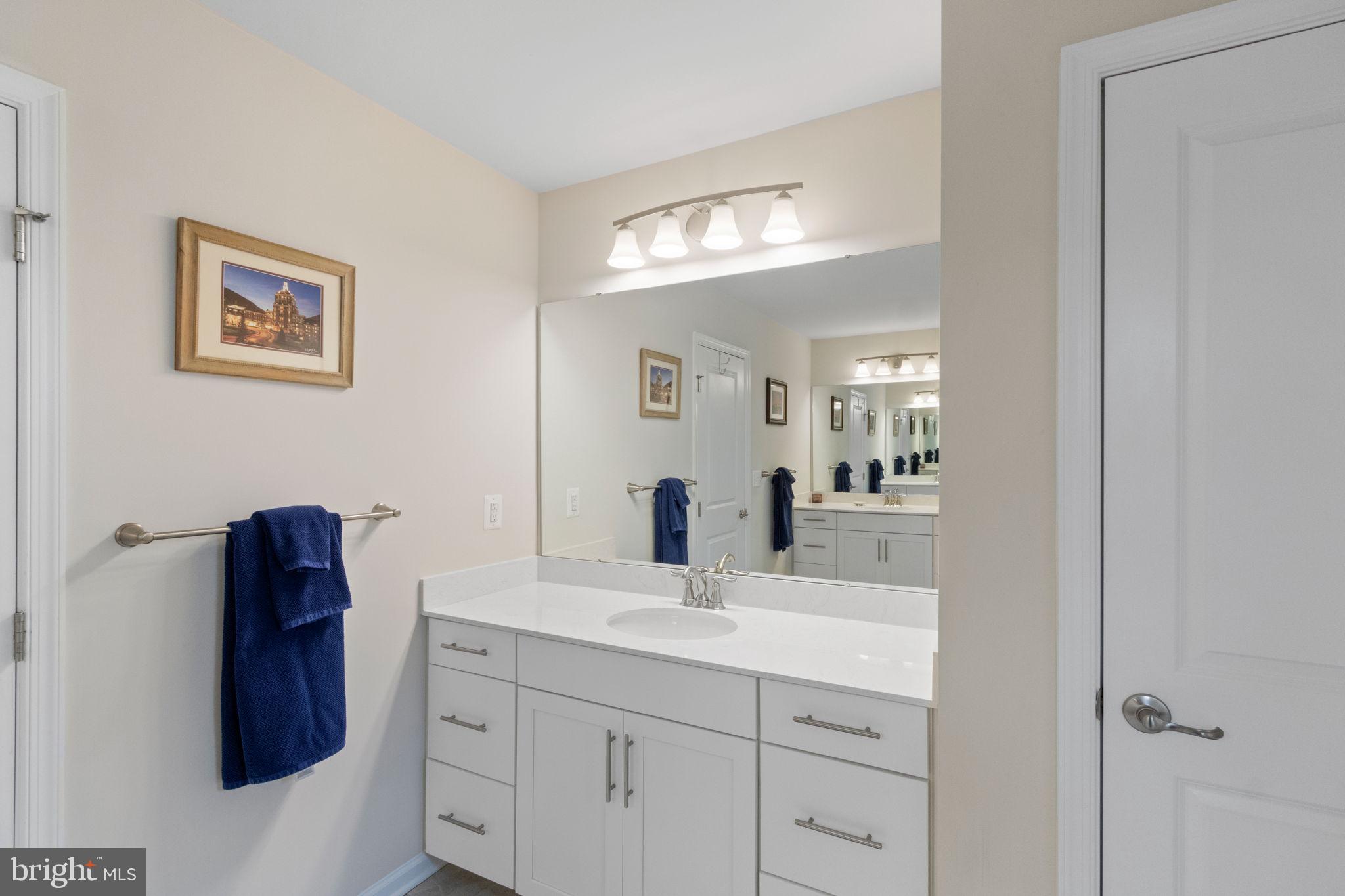 MAY'S QUARTER - Residential