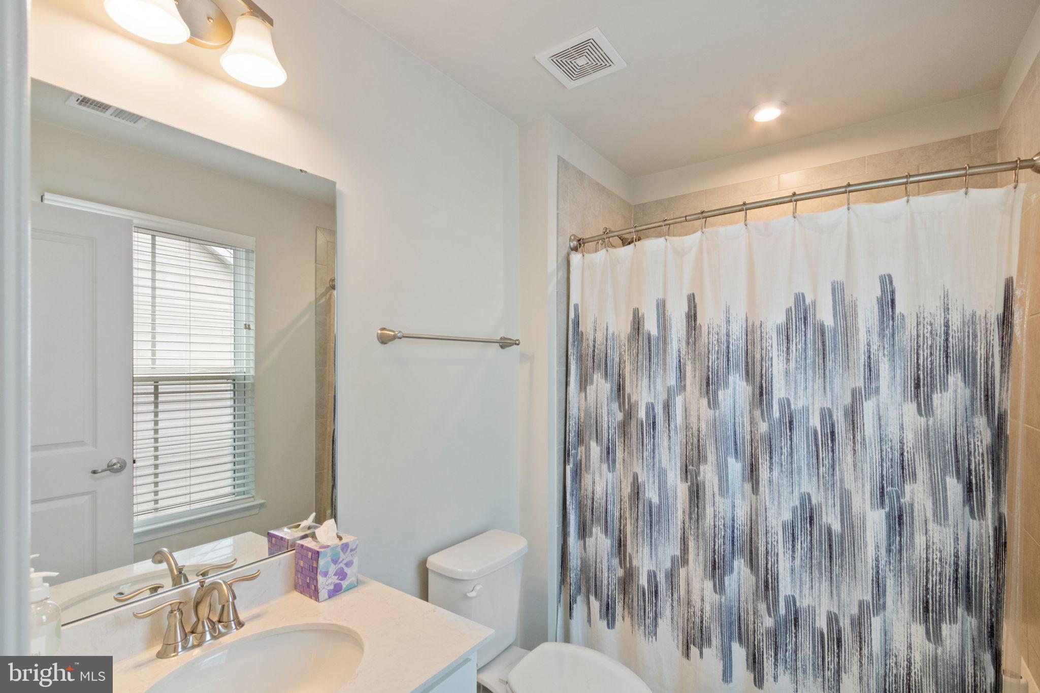 MAY'S QUARTER - Residential