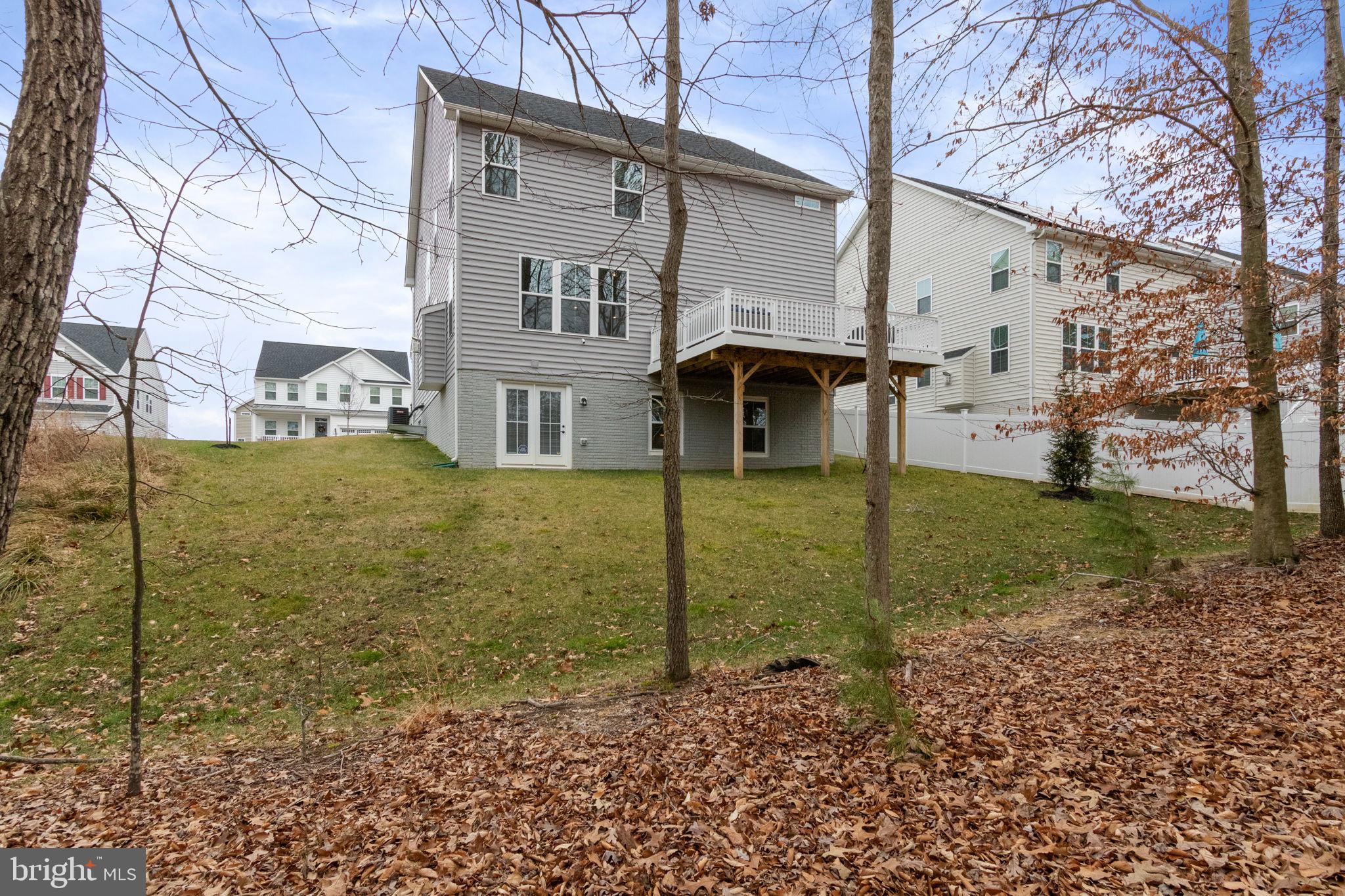 MAY'S QUARTER - Residential