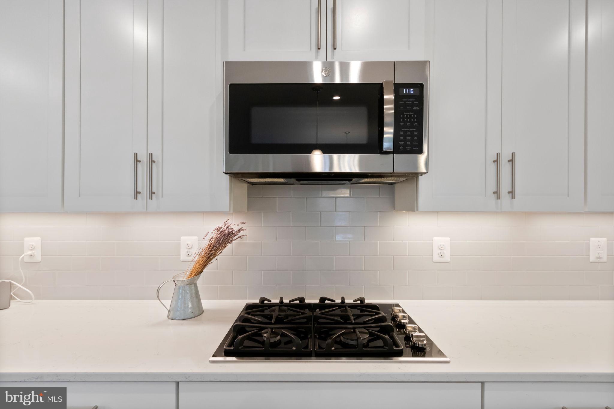 MAY'S QUARTER - Residential