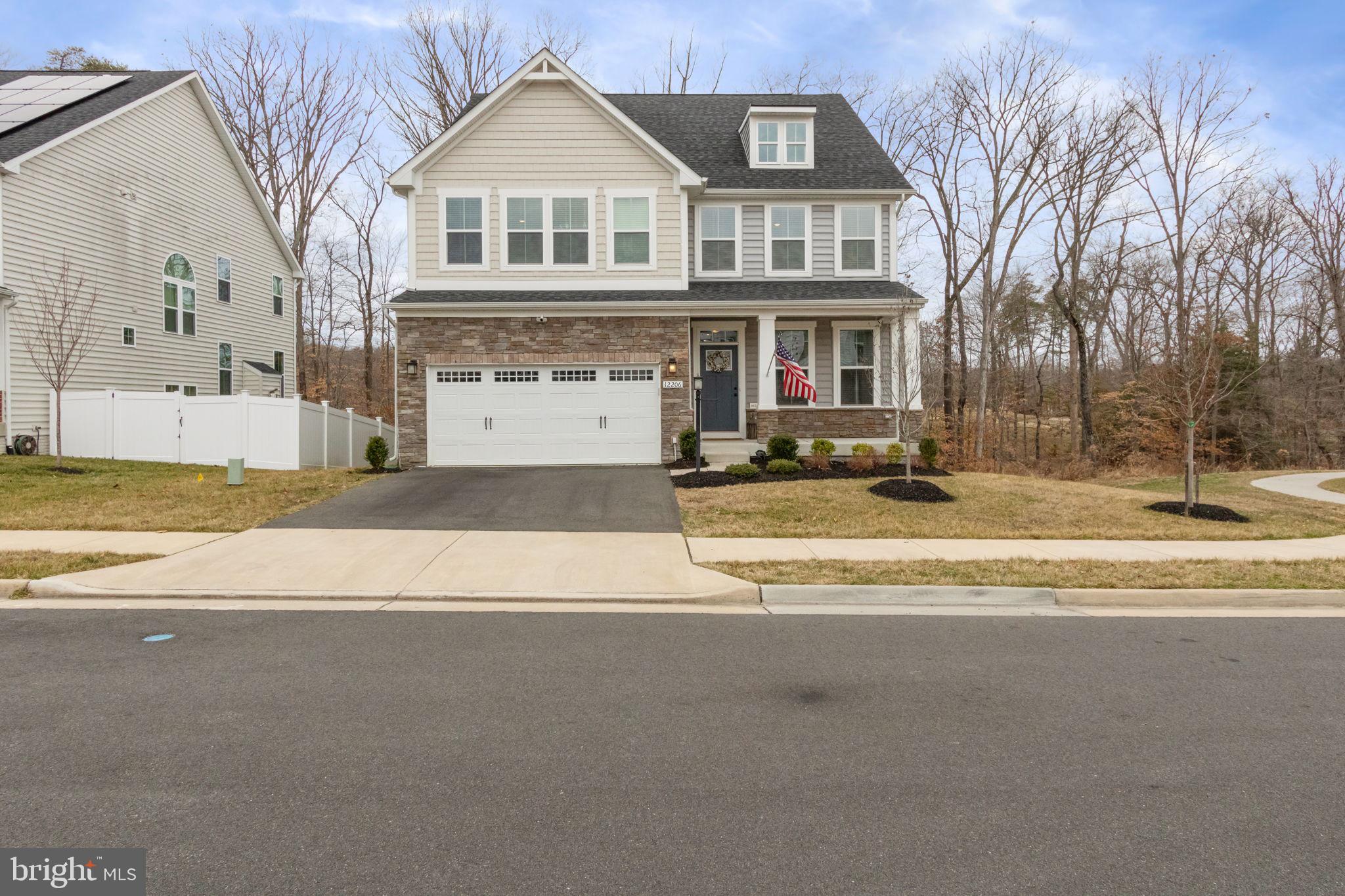 MAY'S QUARTER - Residential