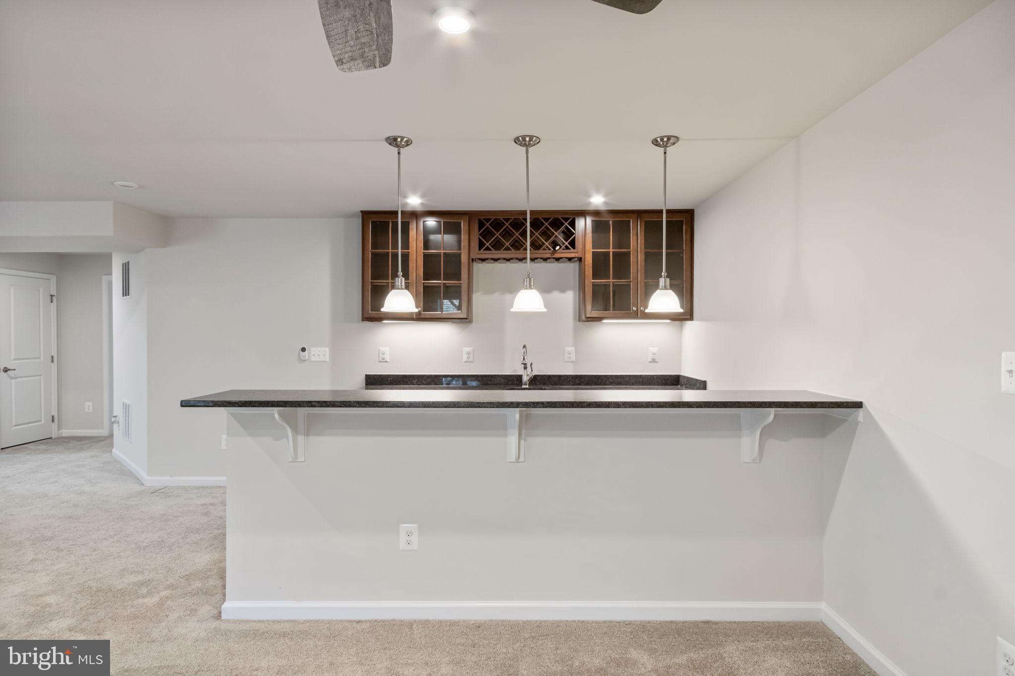 MAY'S QUARTER - Residential