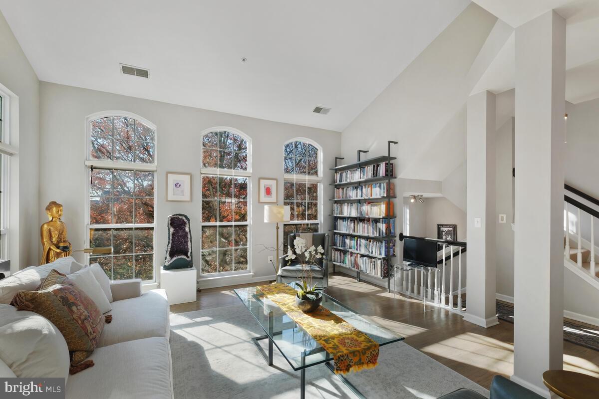 LAKELANDS - Residential