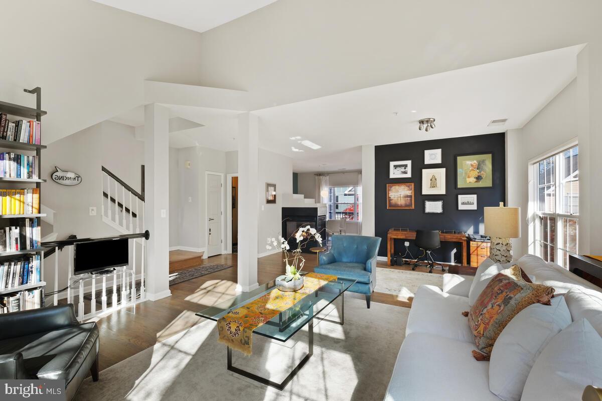 LAKELANDS - Residential