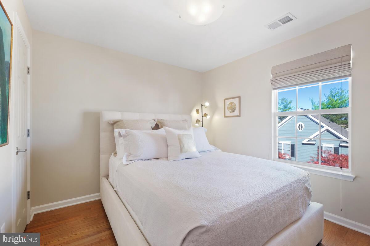 LAKELANDS - Residential