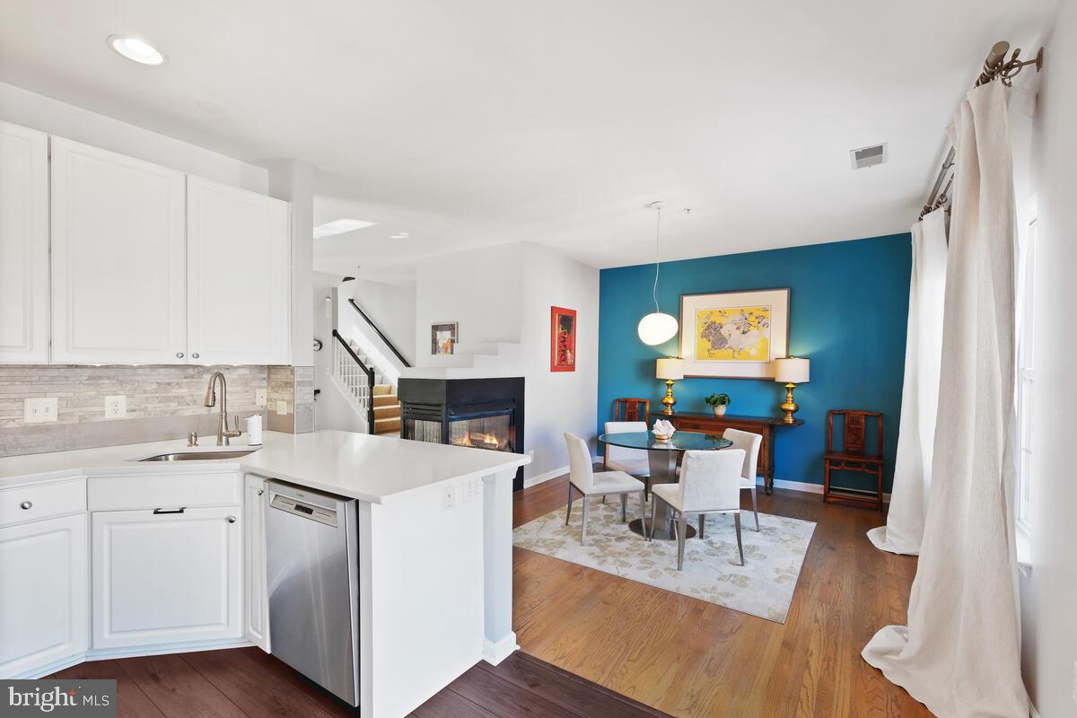 LAKELANDS - Residential