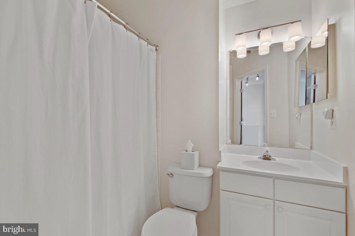 LAKELANDS - Residential