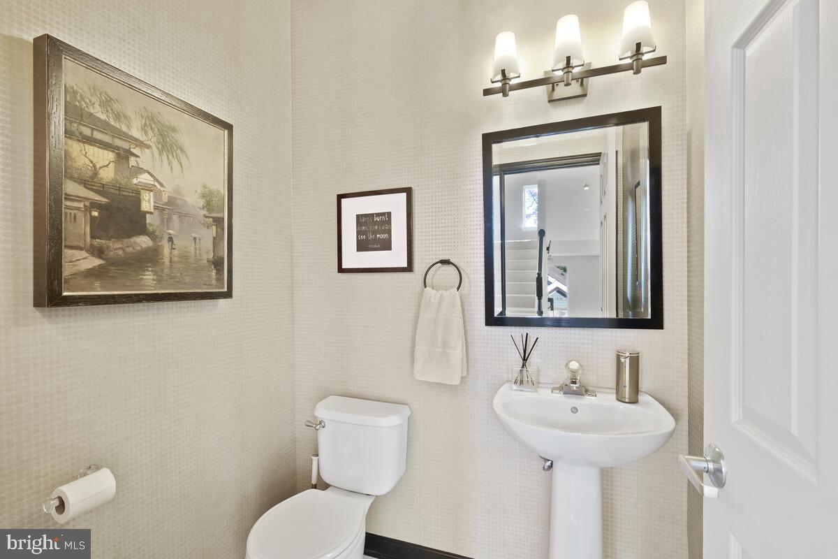 LAKELANDS - Residential