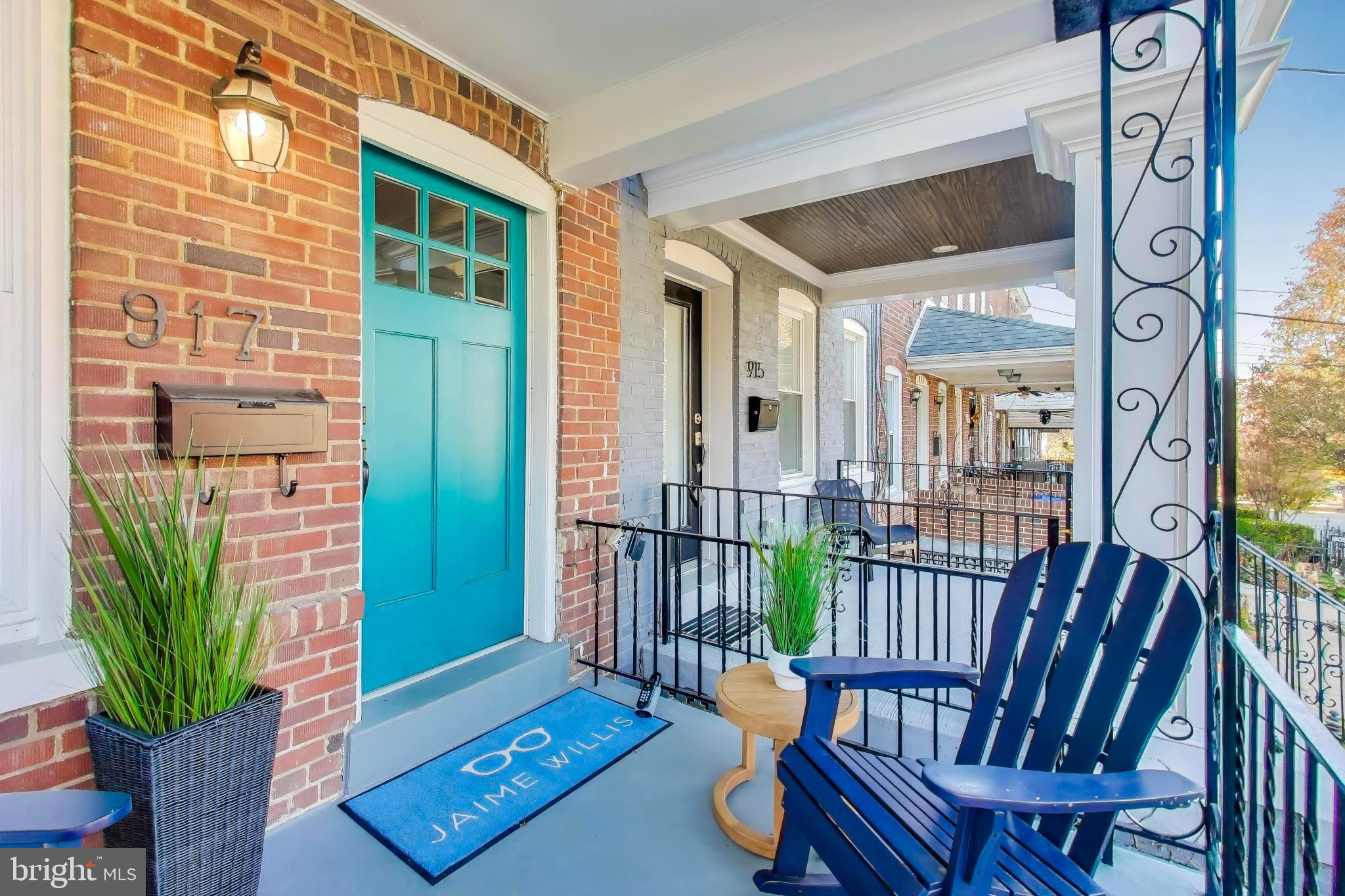 917 HAMLIN STREET NE