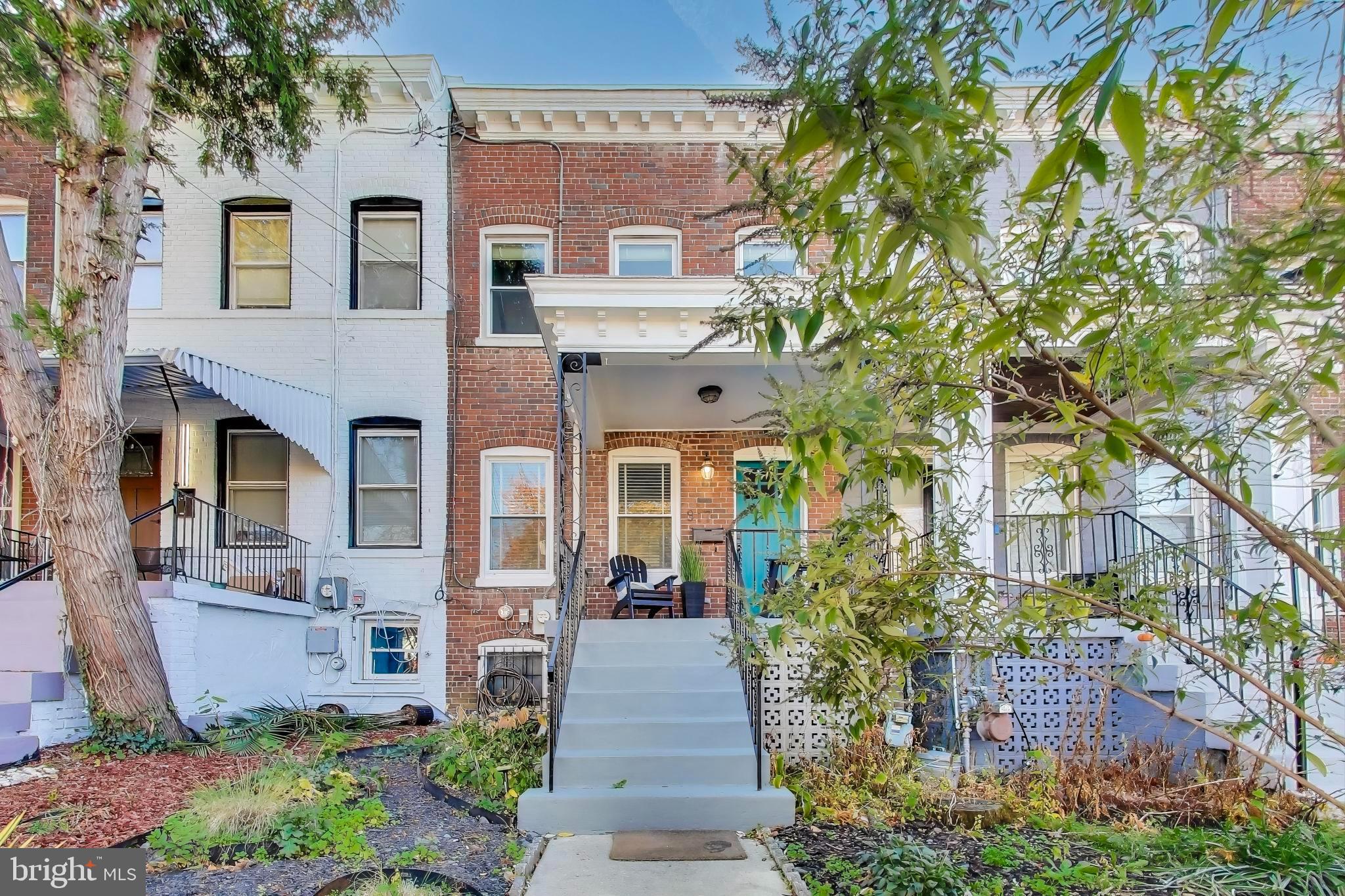 917 HAMLIN STREET NE