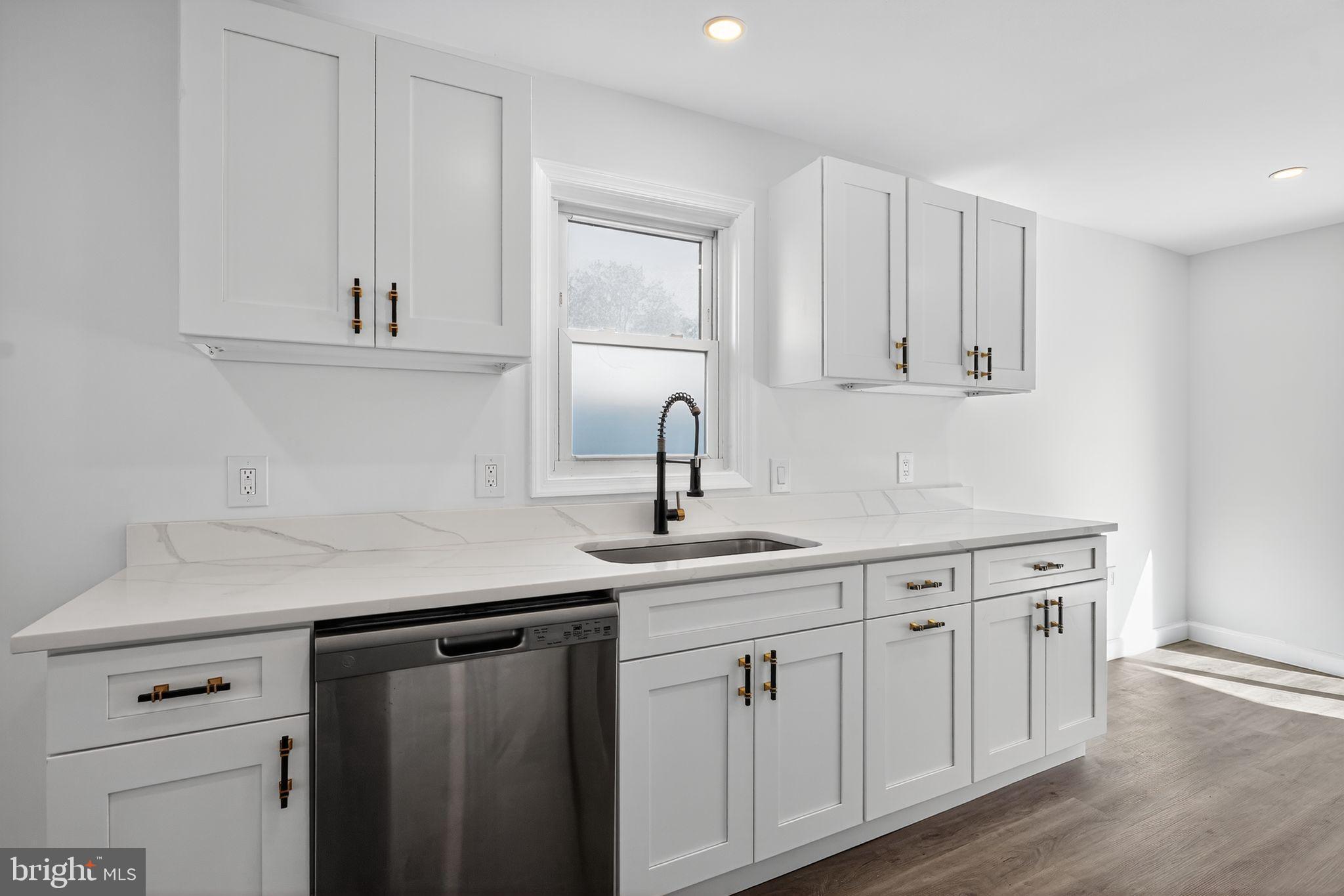 MARLEY HEIGHTS - Residential Lease