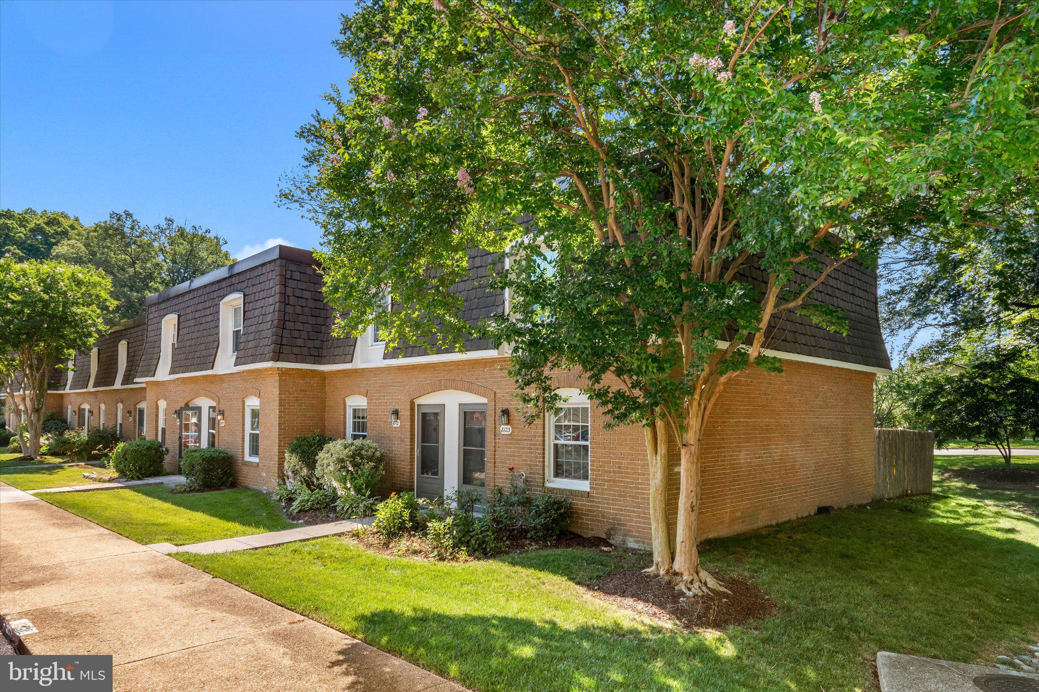 8123 KINGSWAY COURT 268