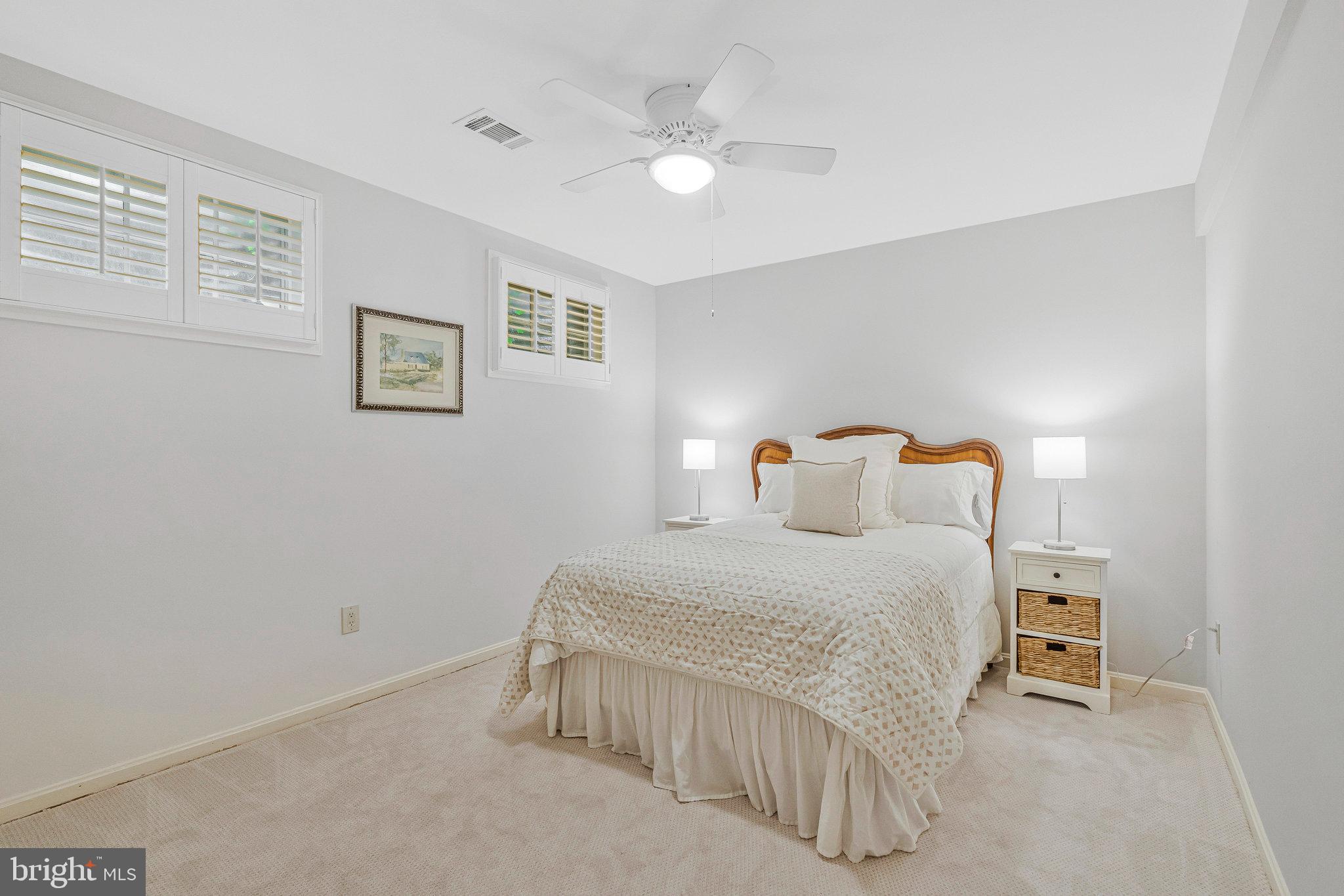 KINGS MANOR - Residential