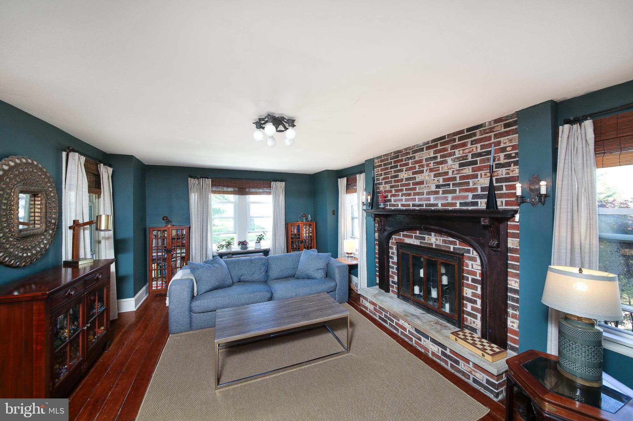 IVYLAND GARDENS - Residential
