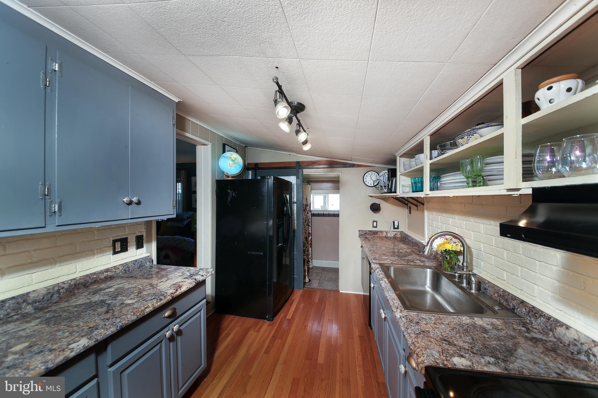 IVYLAND GARDENS - Residential