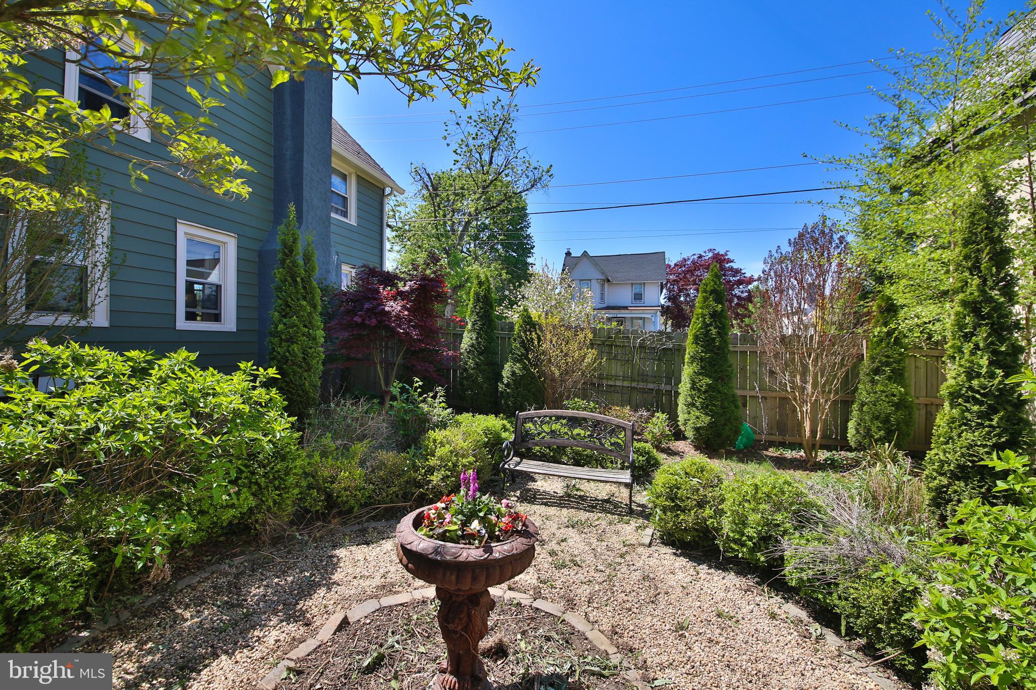 IVYLAND GARDENS - Residential