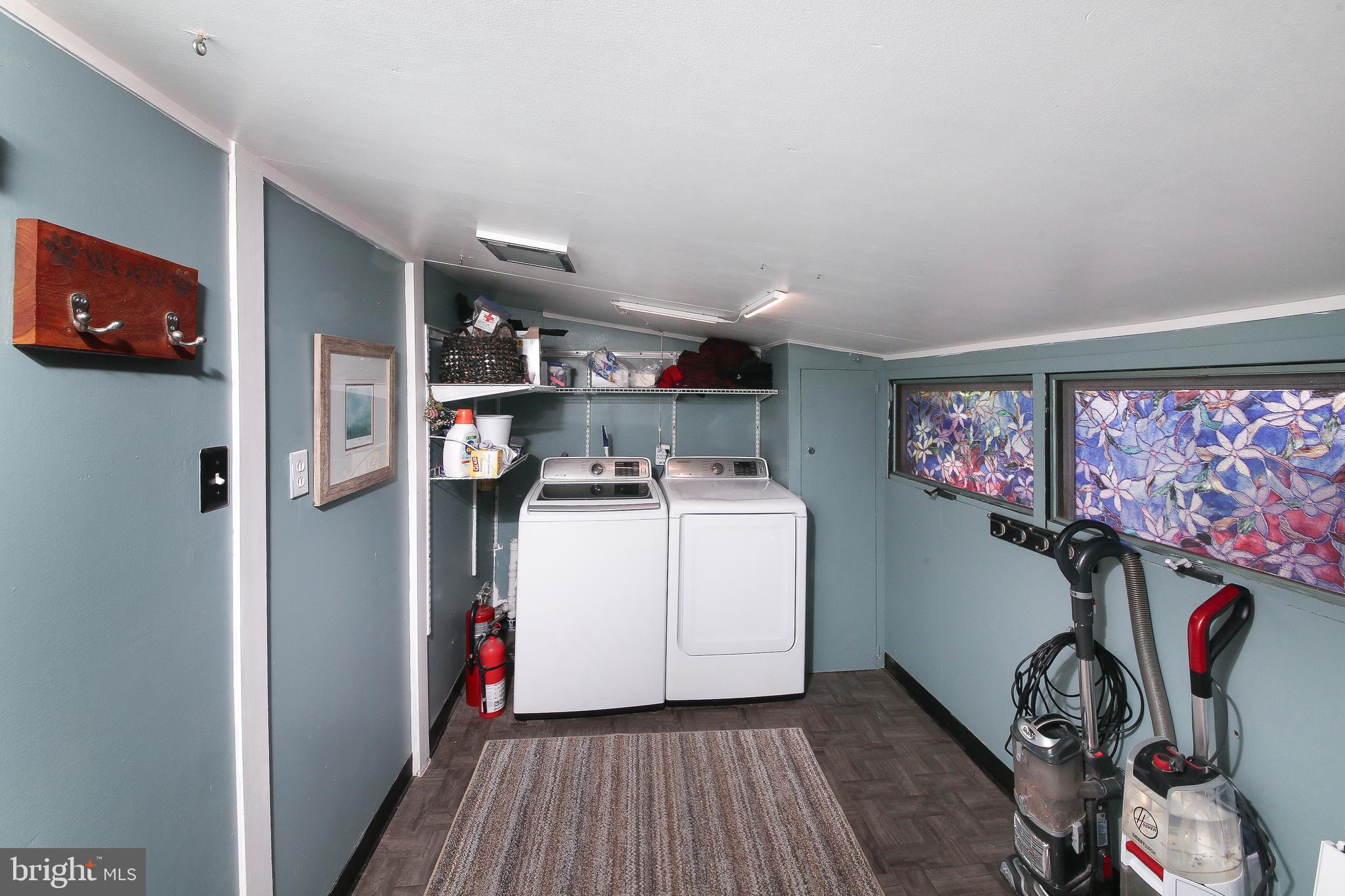 IVYLAND GARDENS - Residential
