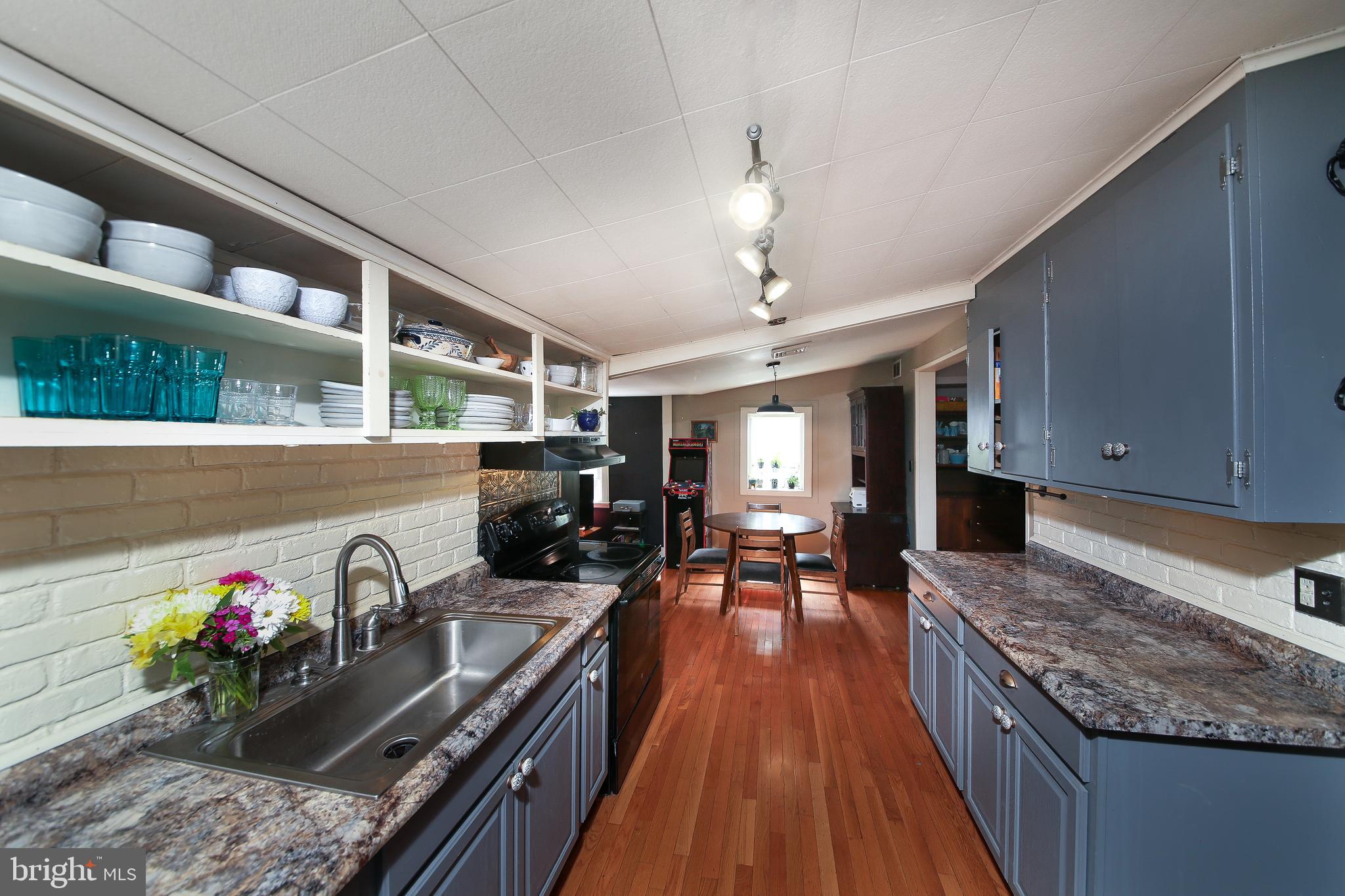 IVYLAND GARDENS - Residential