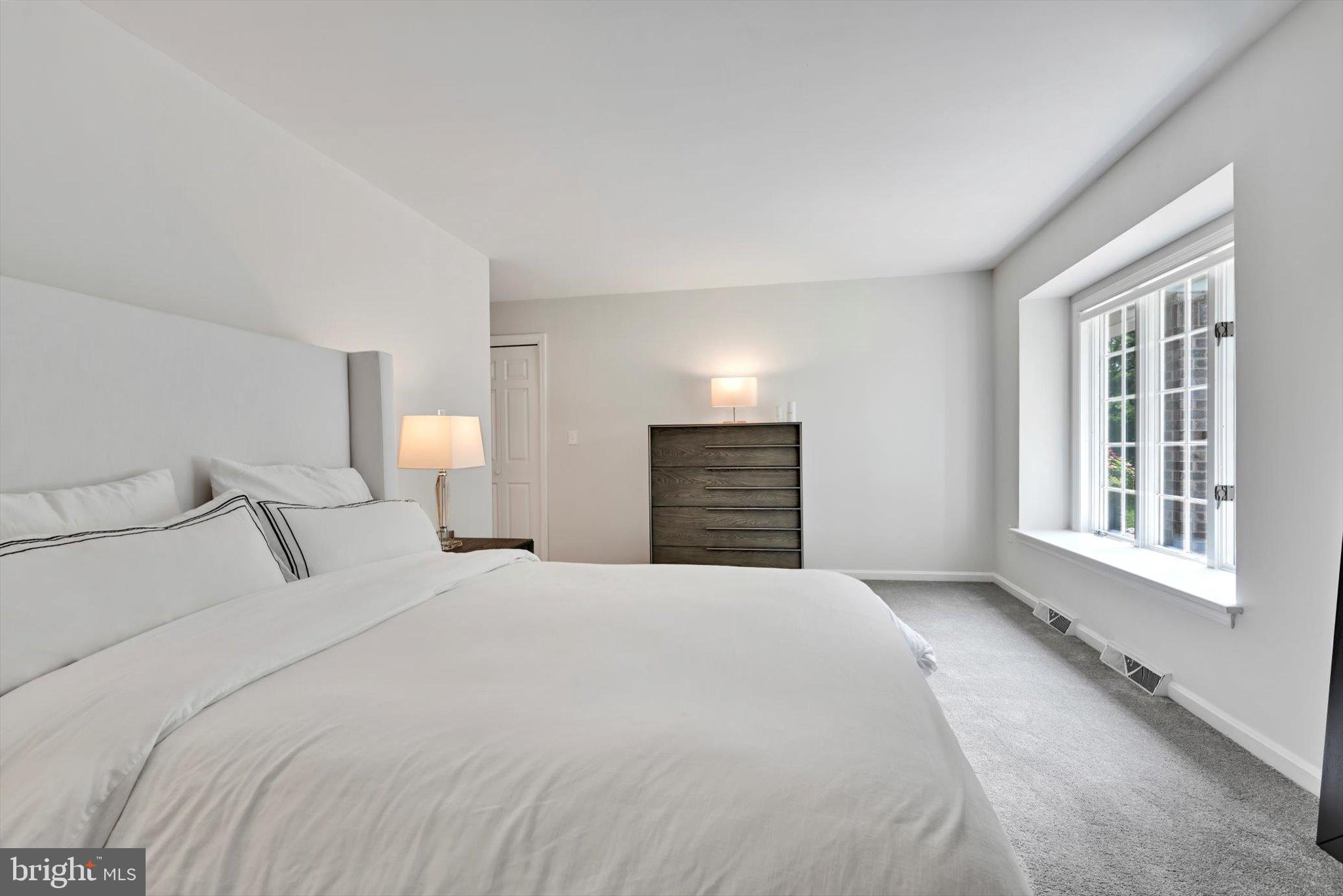 SCHOOL LANE HILLS - Residential