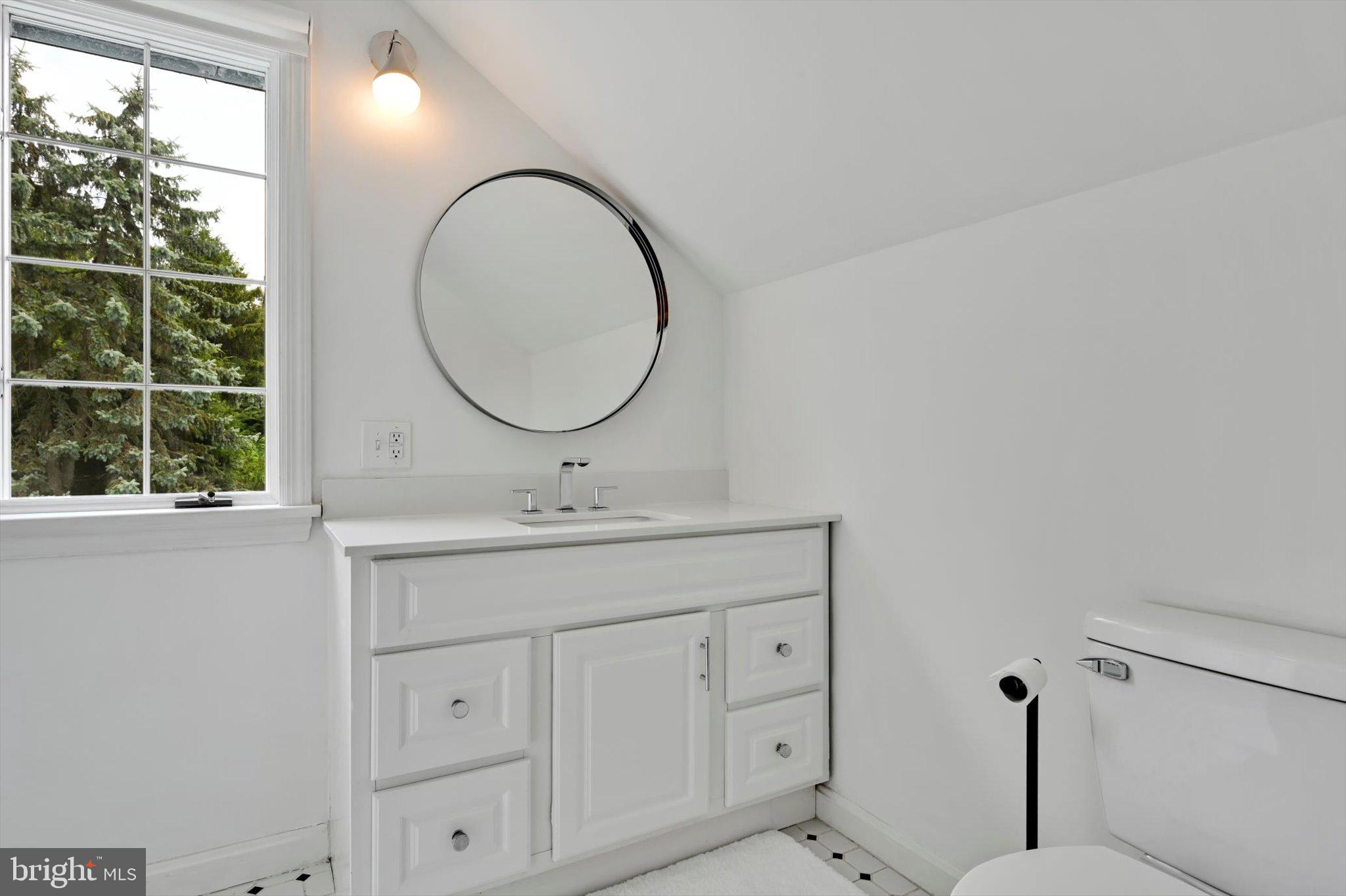 SCHOOL LANE HILLS - Residential