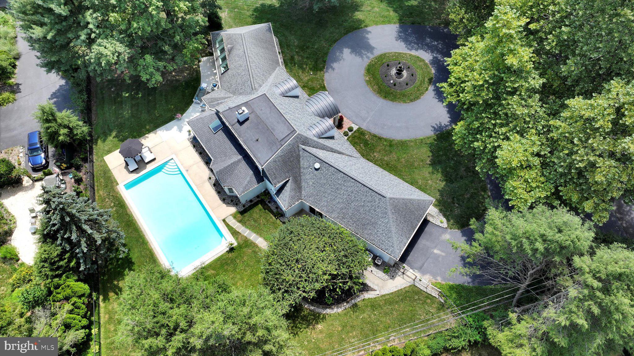 SCHOOL LANE HILLS - Residential