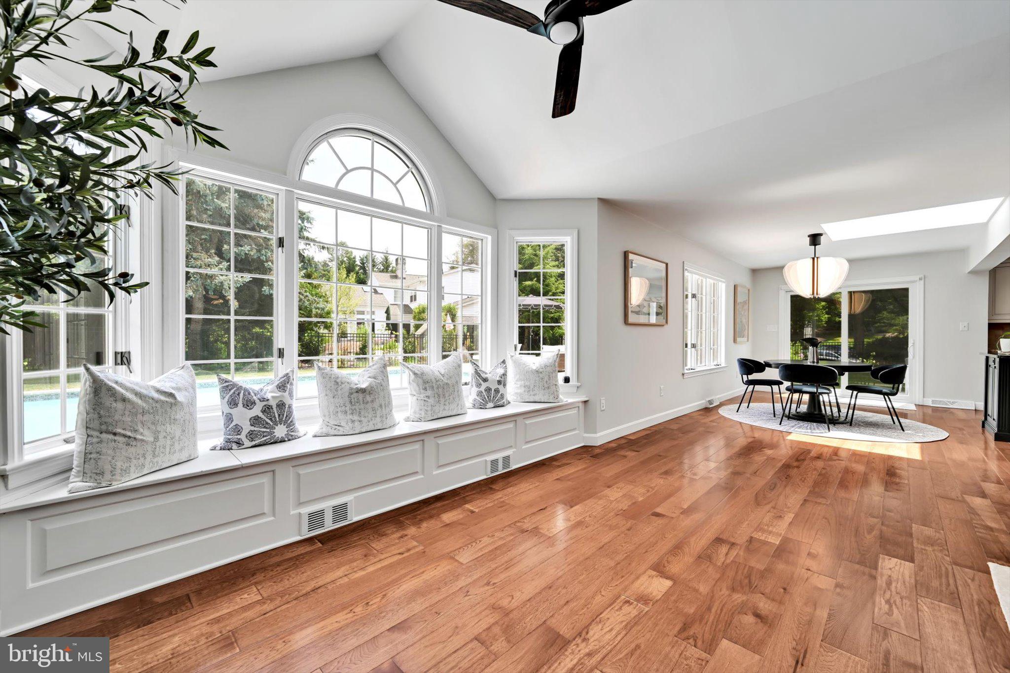 SCHOOL LANE HILLS - Residential