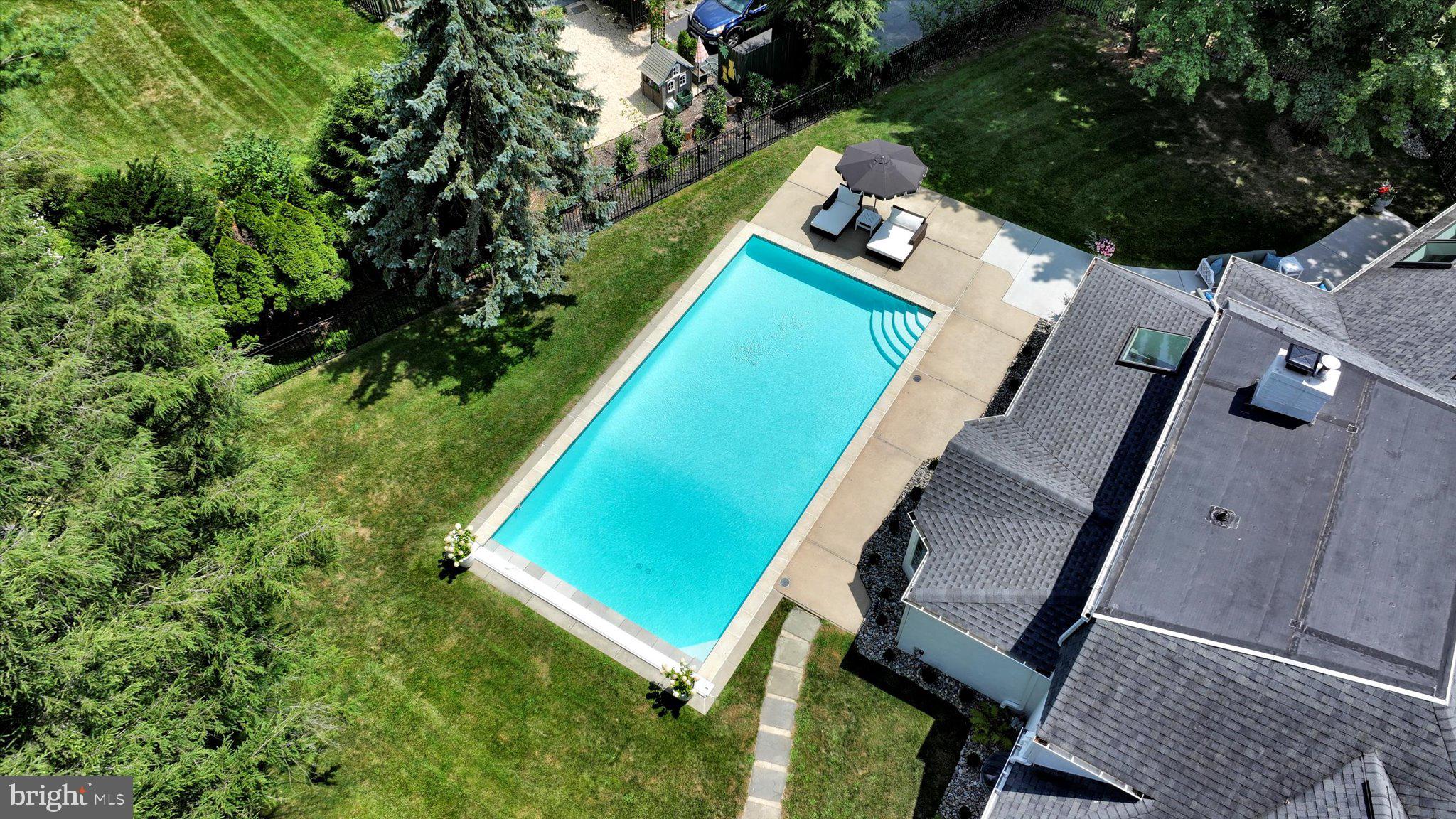 SCHOOL LANE HILLS - Residential