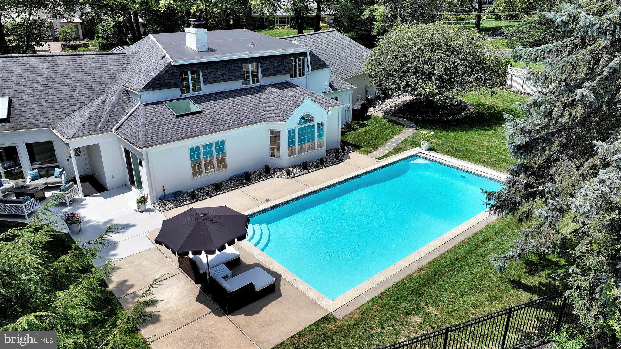 SCHOOL LANE HILLS - Residential