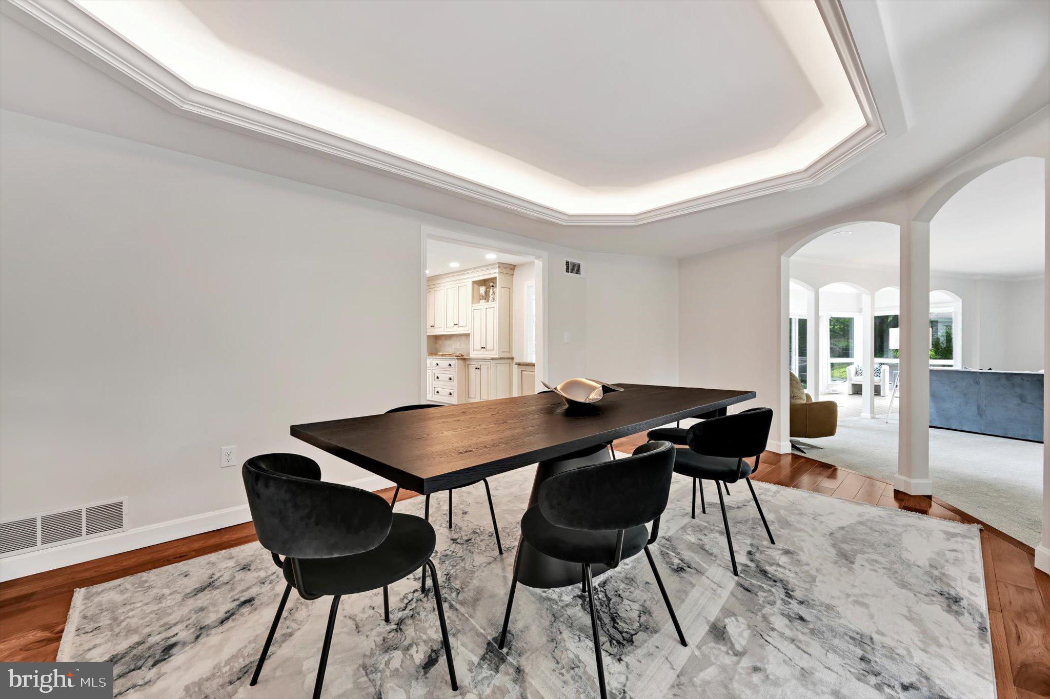 SCHOOL LANE HILLS - Residential