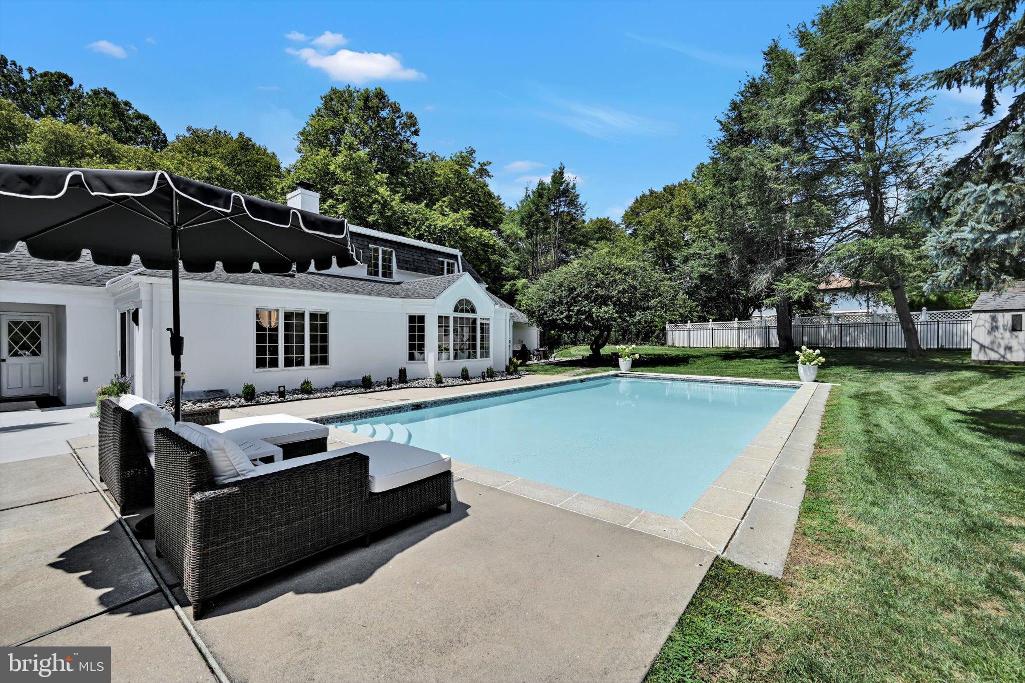 SCHOOL LANE HILLS - Residential