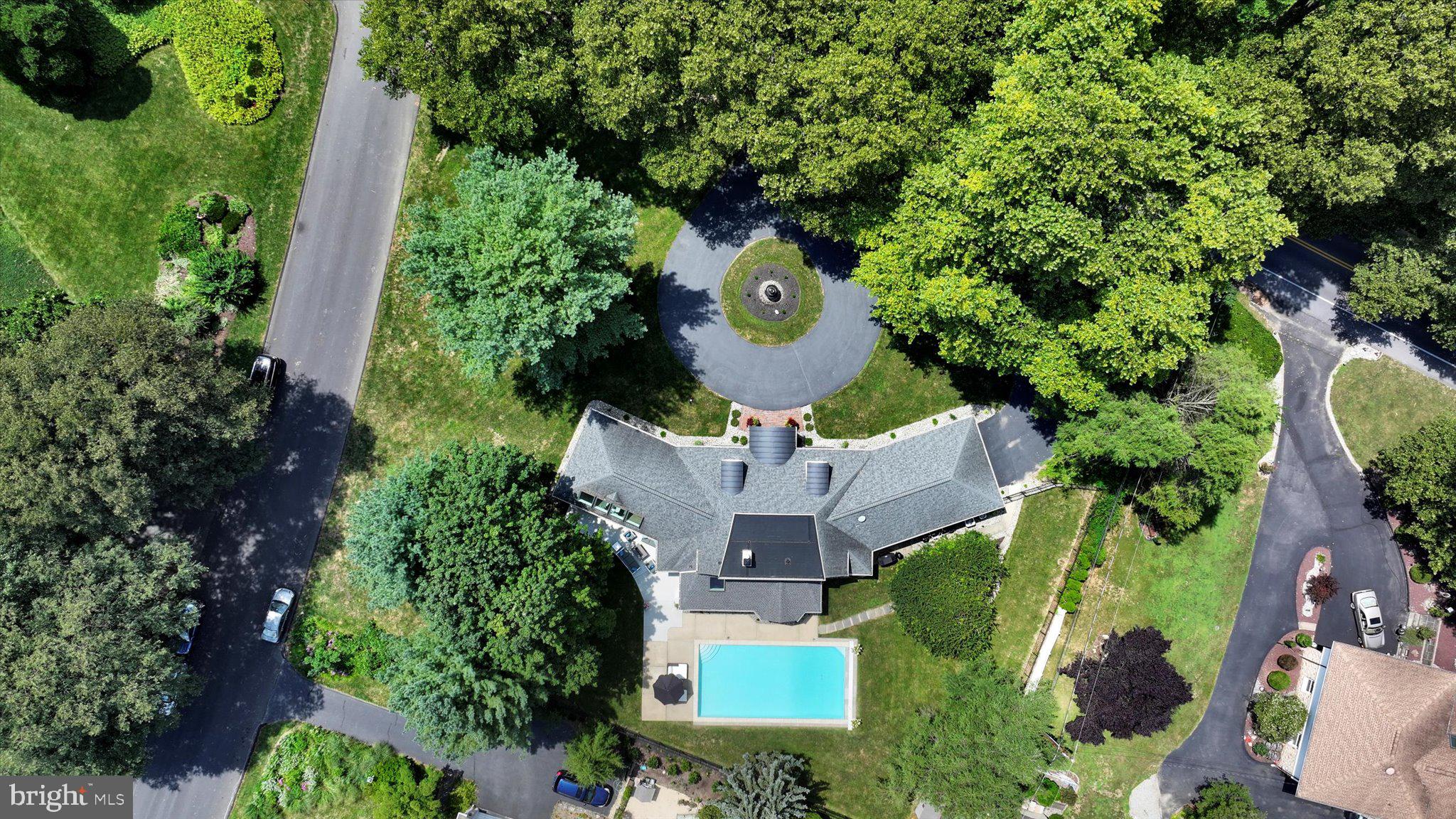 SCHOOL LANE HILLS - Residential