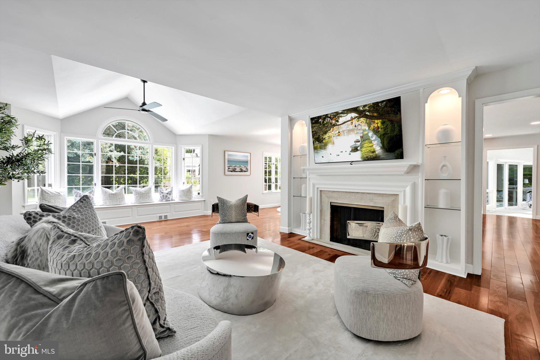 SCHOOL LANE HILLS - Residential