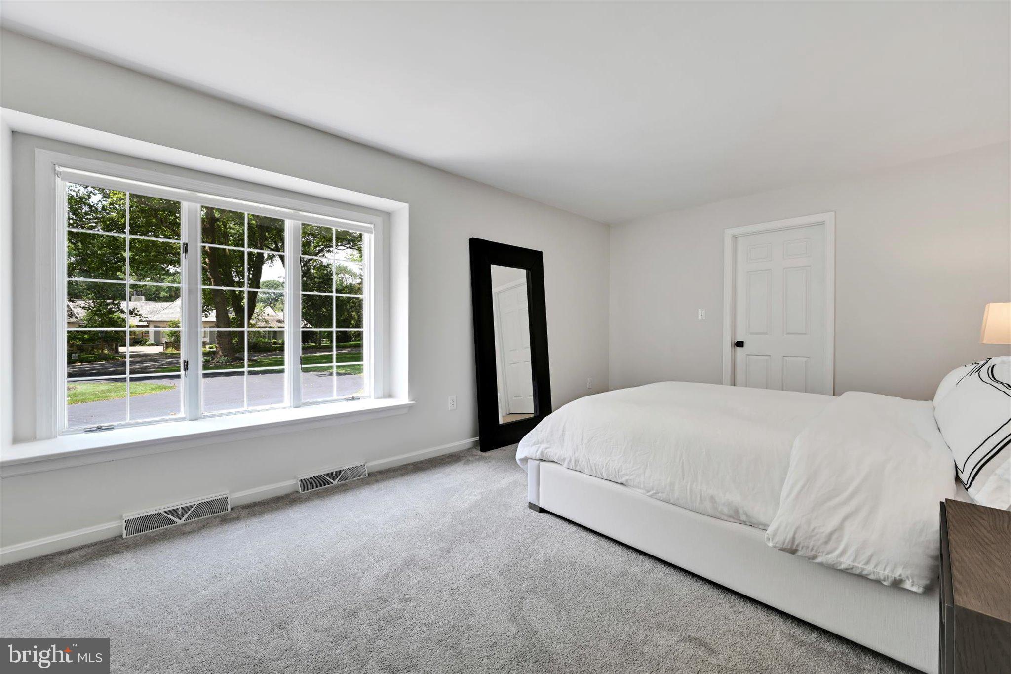 SCHOOL LANE HILLS - Residential