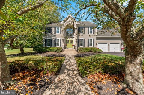 272 MALLARD DRIVE E NORTH WALES PA 19454