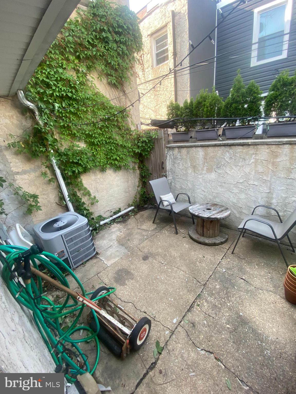 LOWER MOYAMENSING - Residential Lease