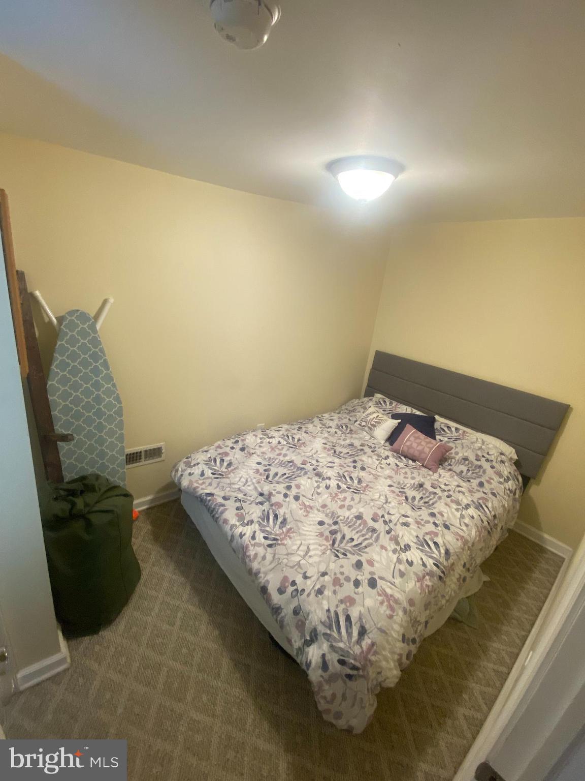 LOWER MOYAMENSING - Residential Lease