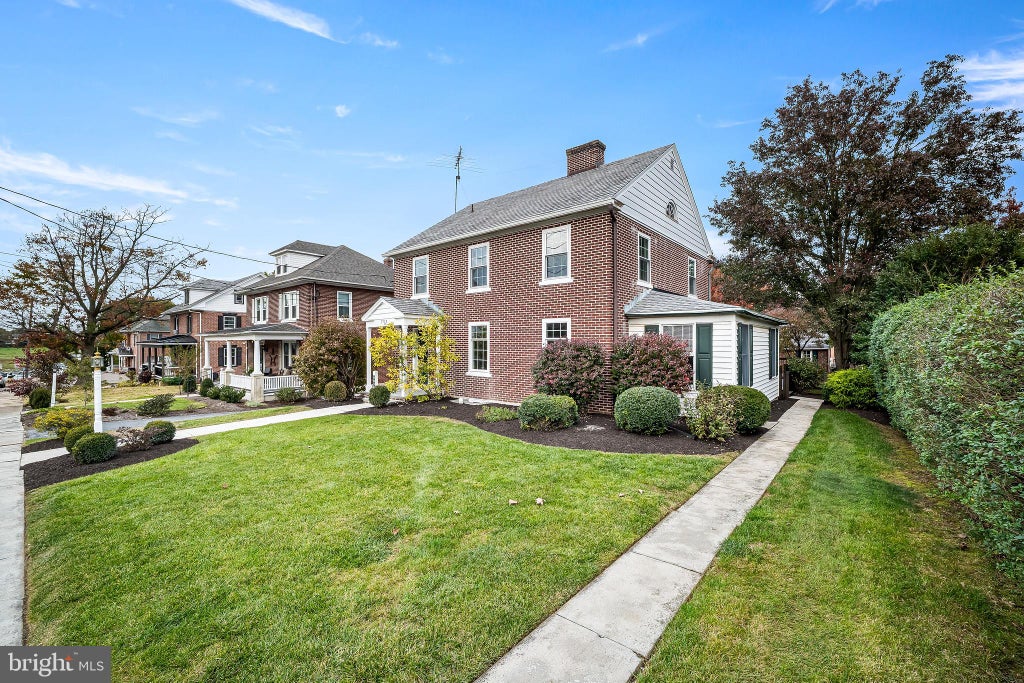 Photo of 751 Bellevue Avenue, GAP, PA 17527 (MLS # PALA2098024)