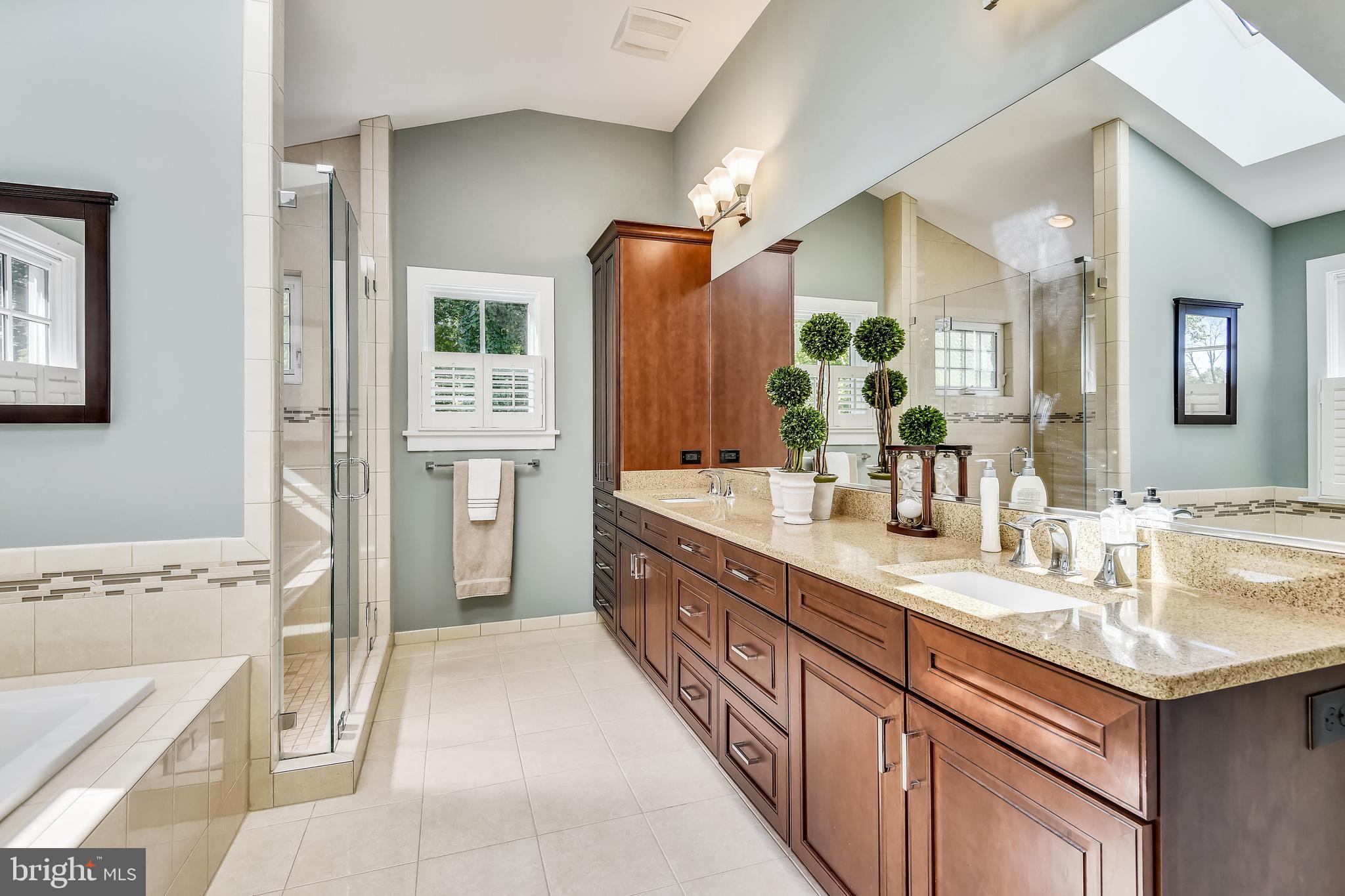 HANSBOROUGH - Residential