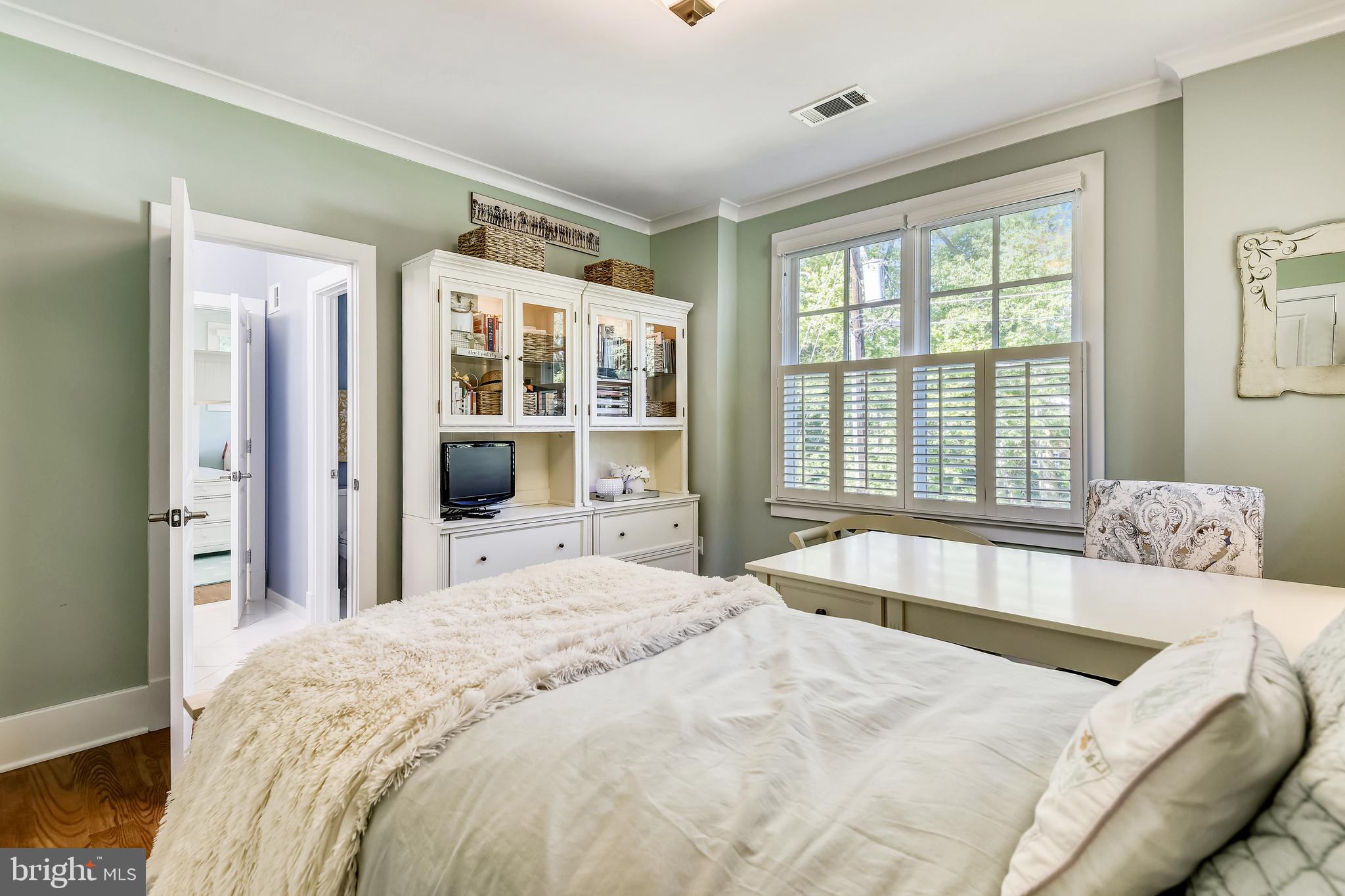 HANSBOROUGH - Residential