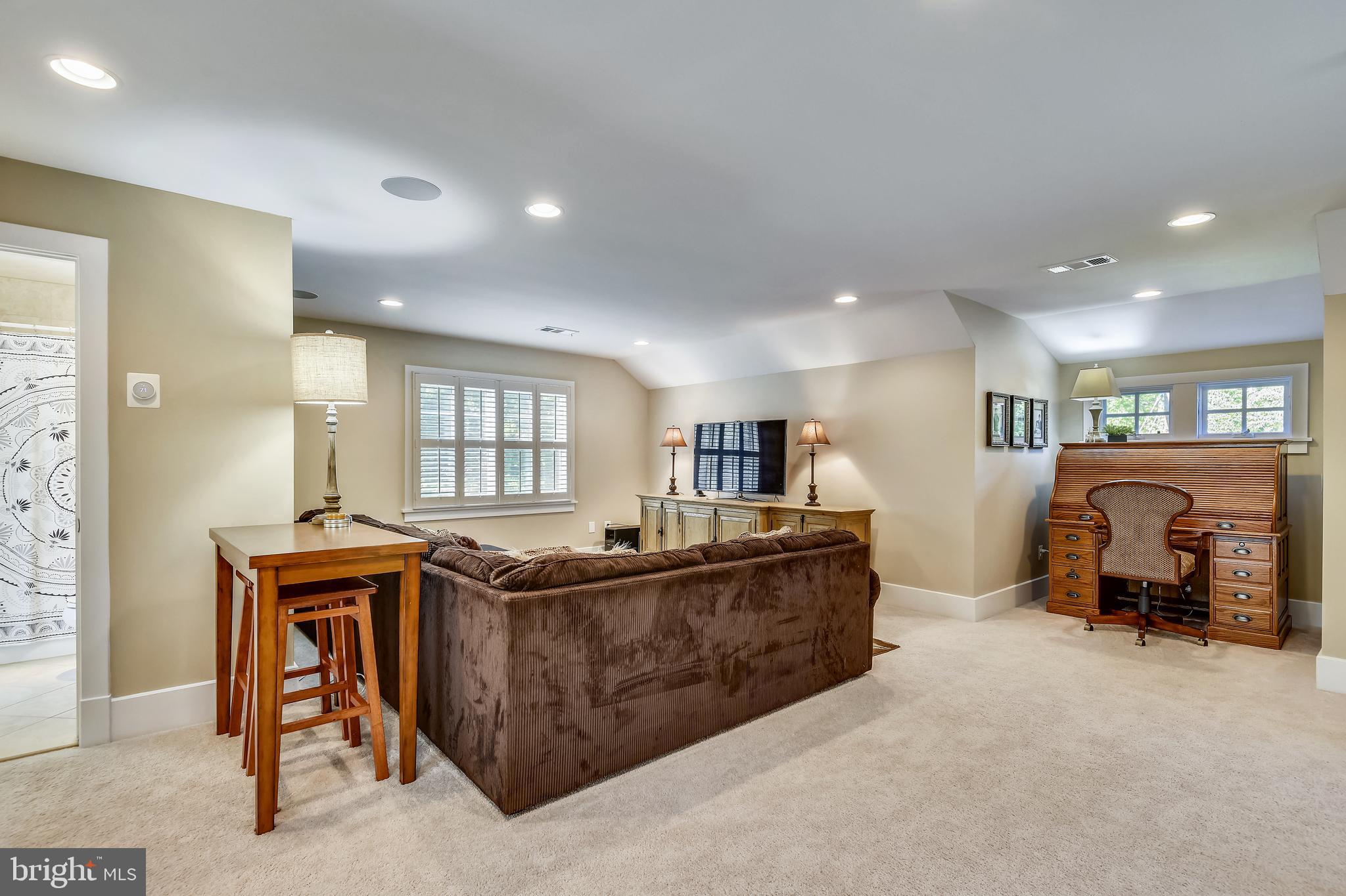 HANSBOROUGH - Residential