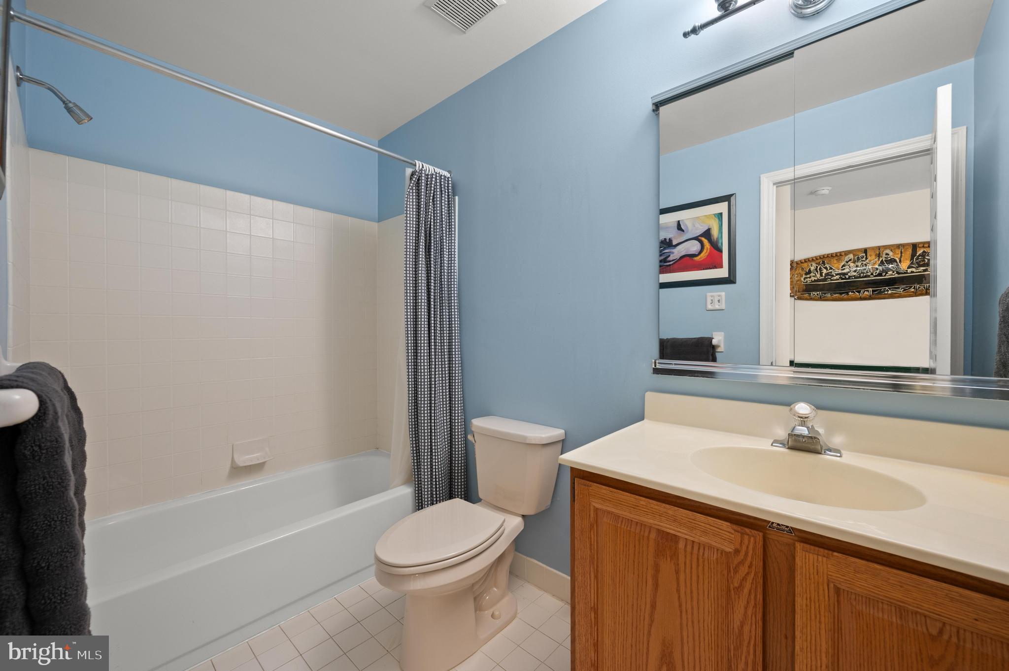 PINE CREST - Residential