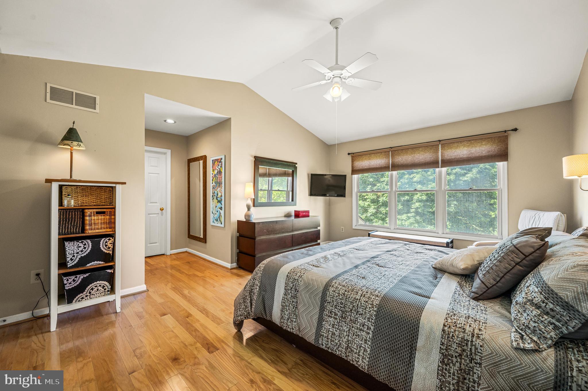 PINE CREST - Residential