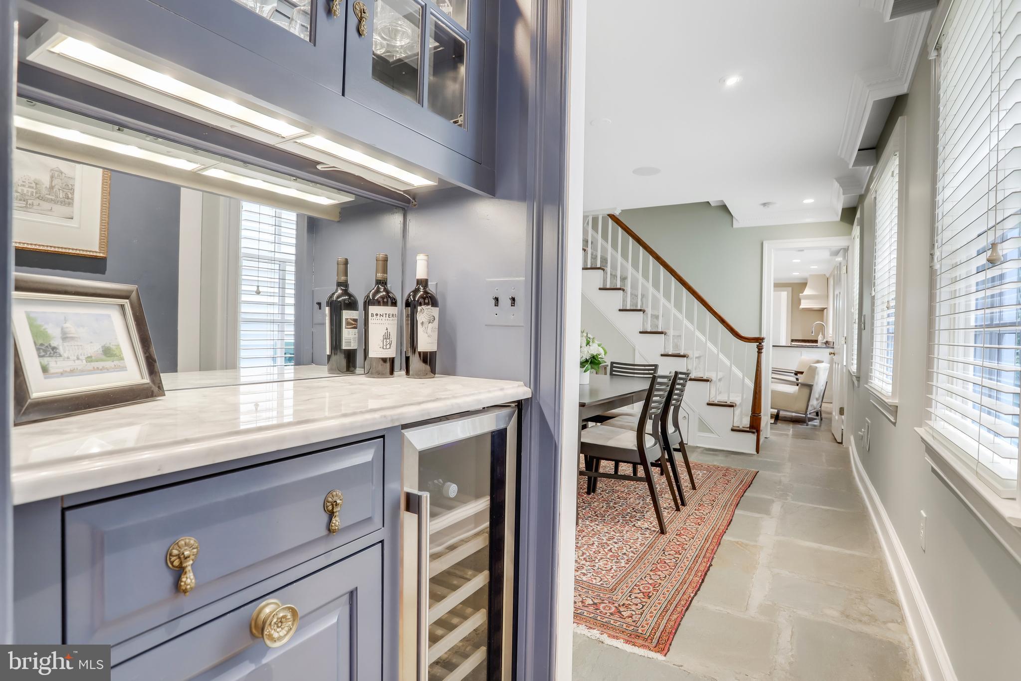 OLD TOWN ALEXANDRIA - Residential